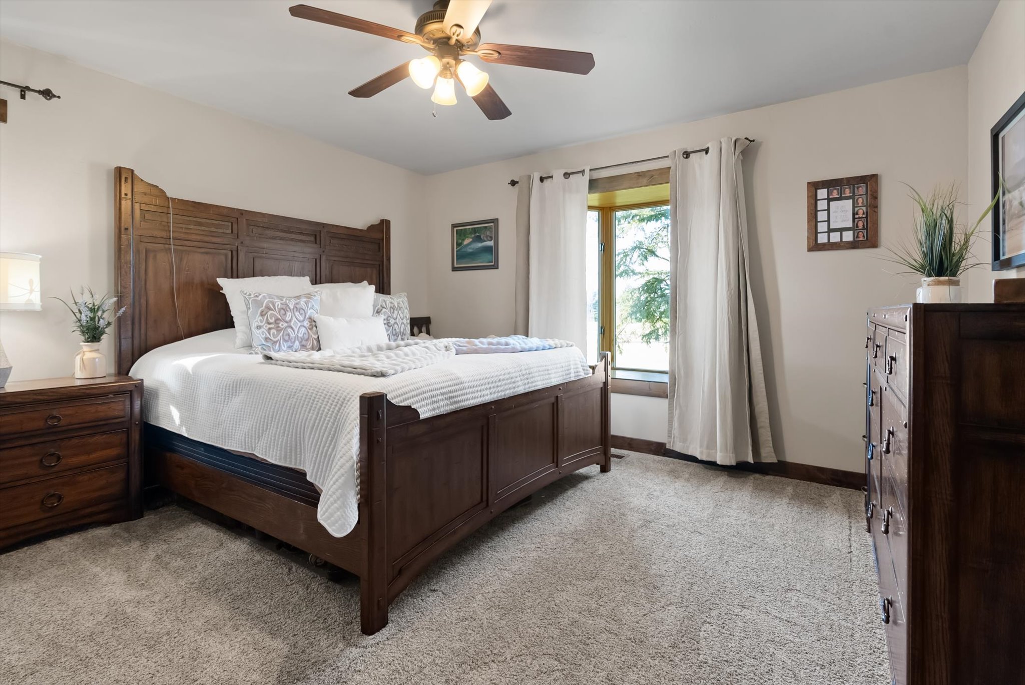 1020 Middle Road Property Photo 16