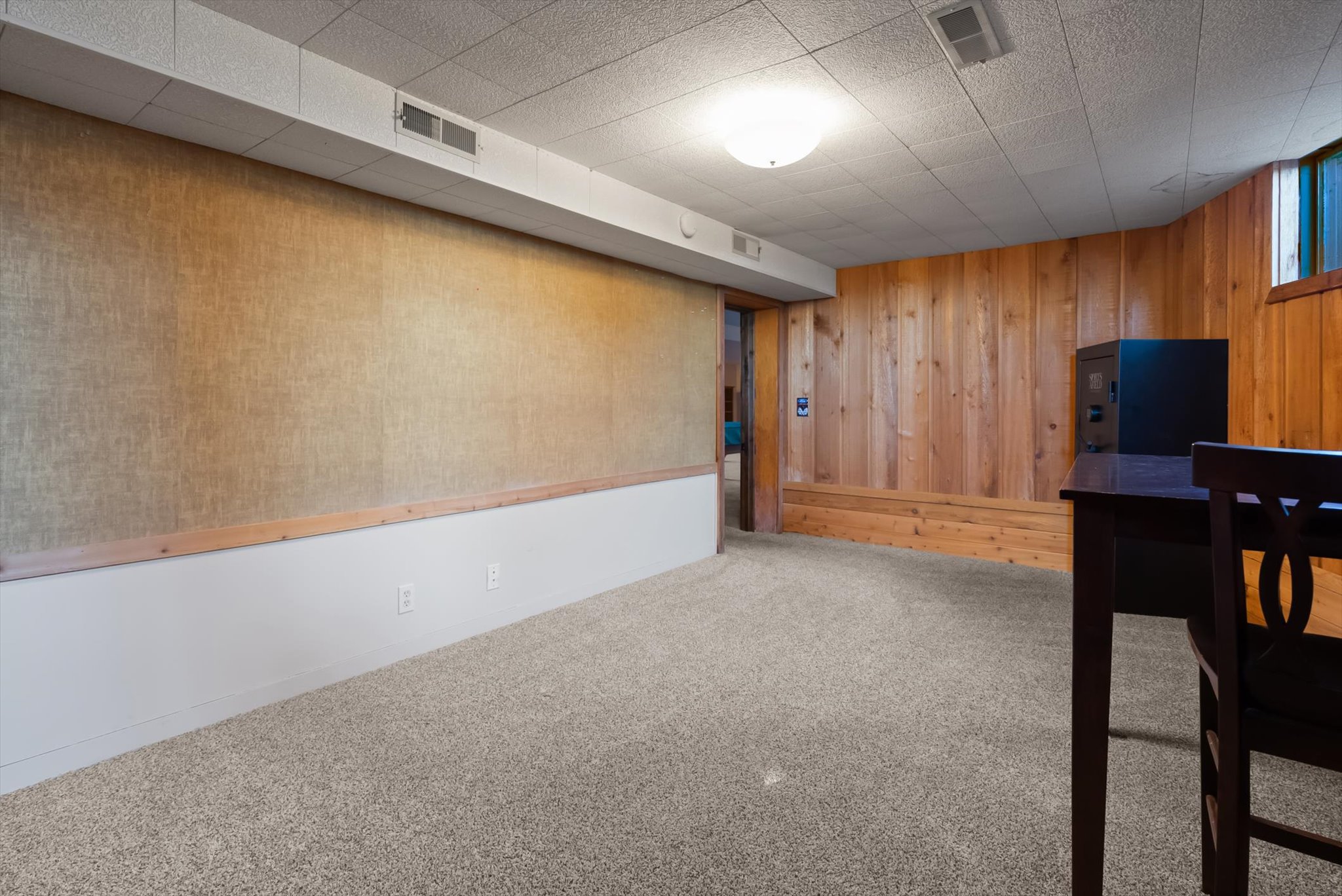 1020 Middle Road Property Photo 26