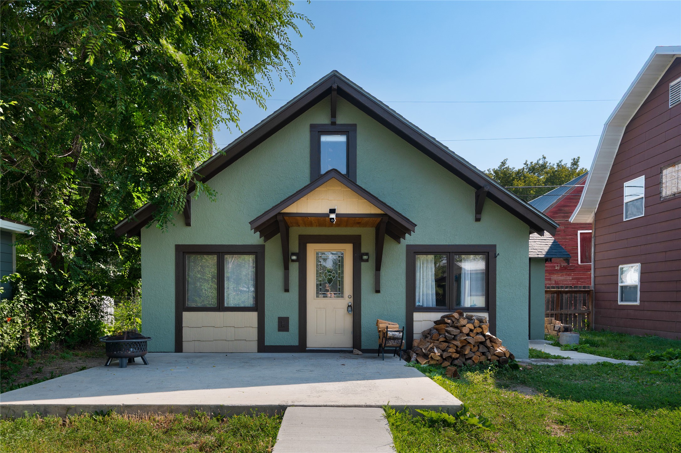 205 S Cedar Street Property Photo 1