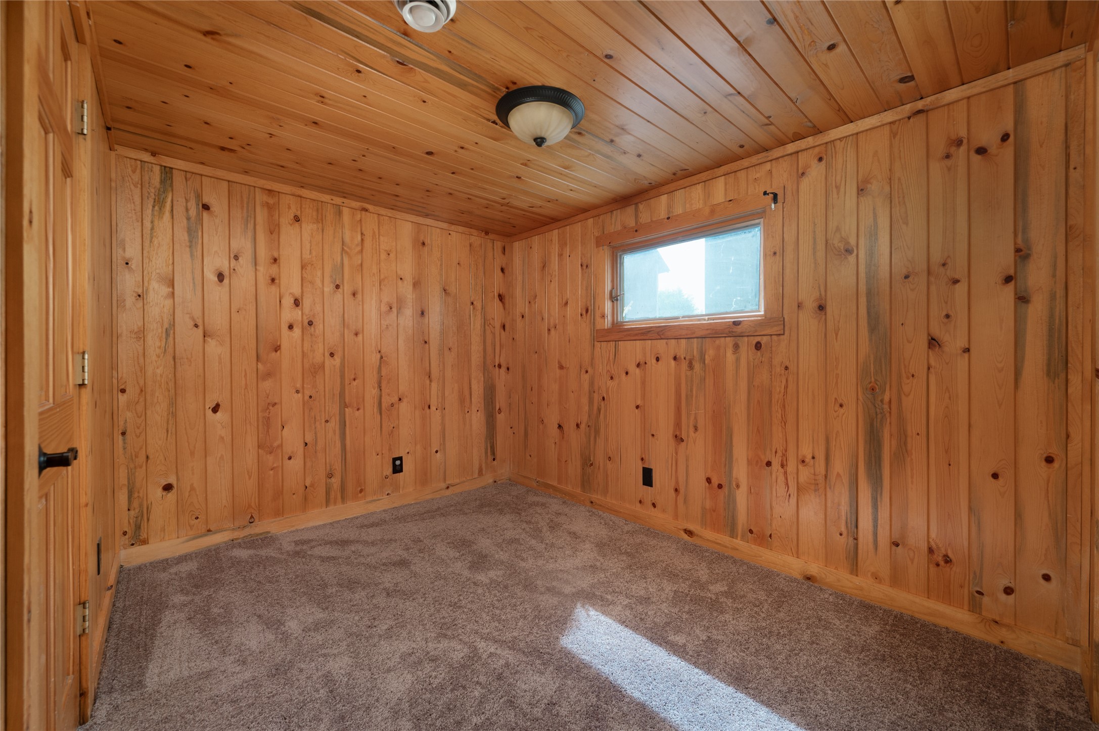 205 S Cedar Street Property Photo 22