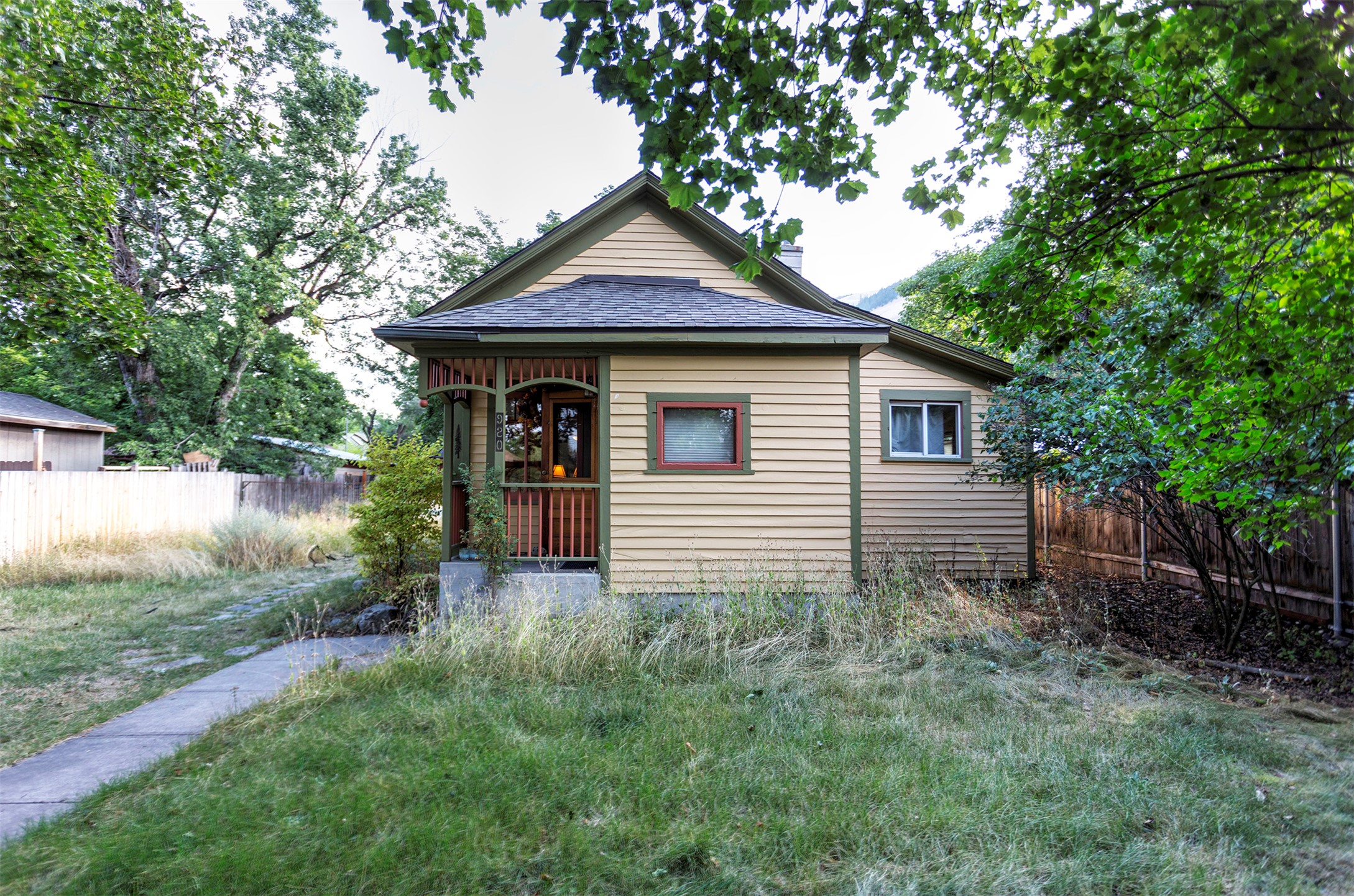 920 Locust Street Property Photo 1