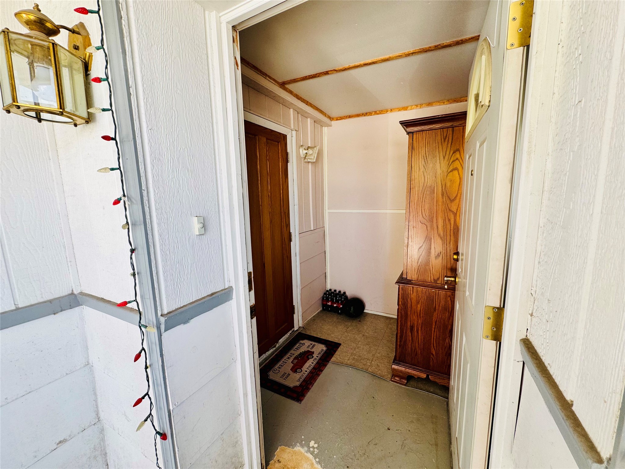 521 S Caravan Street Property Photo 4