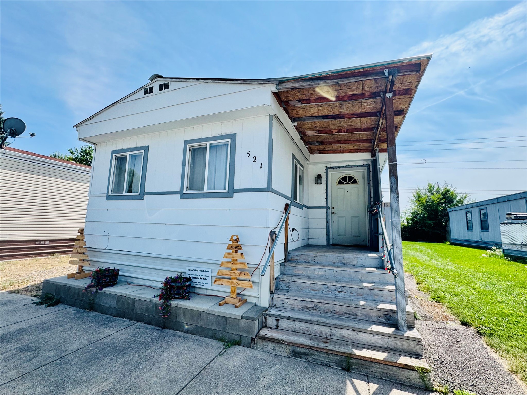 521 S Caravan Street Property Photo 32
