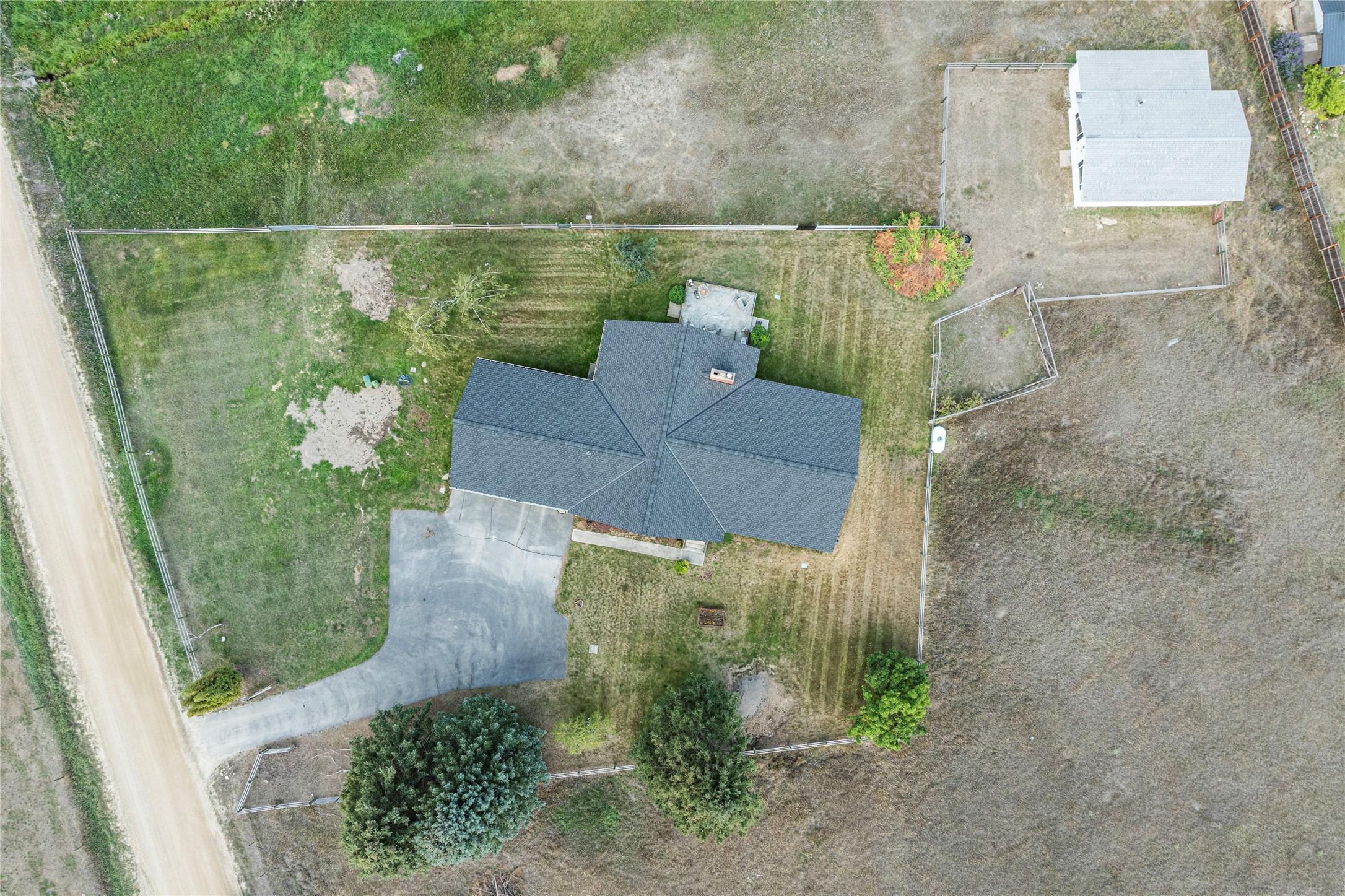 803 Indian Prairie Loop Property Photo 16