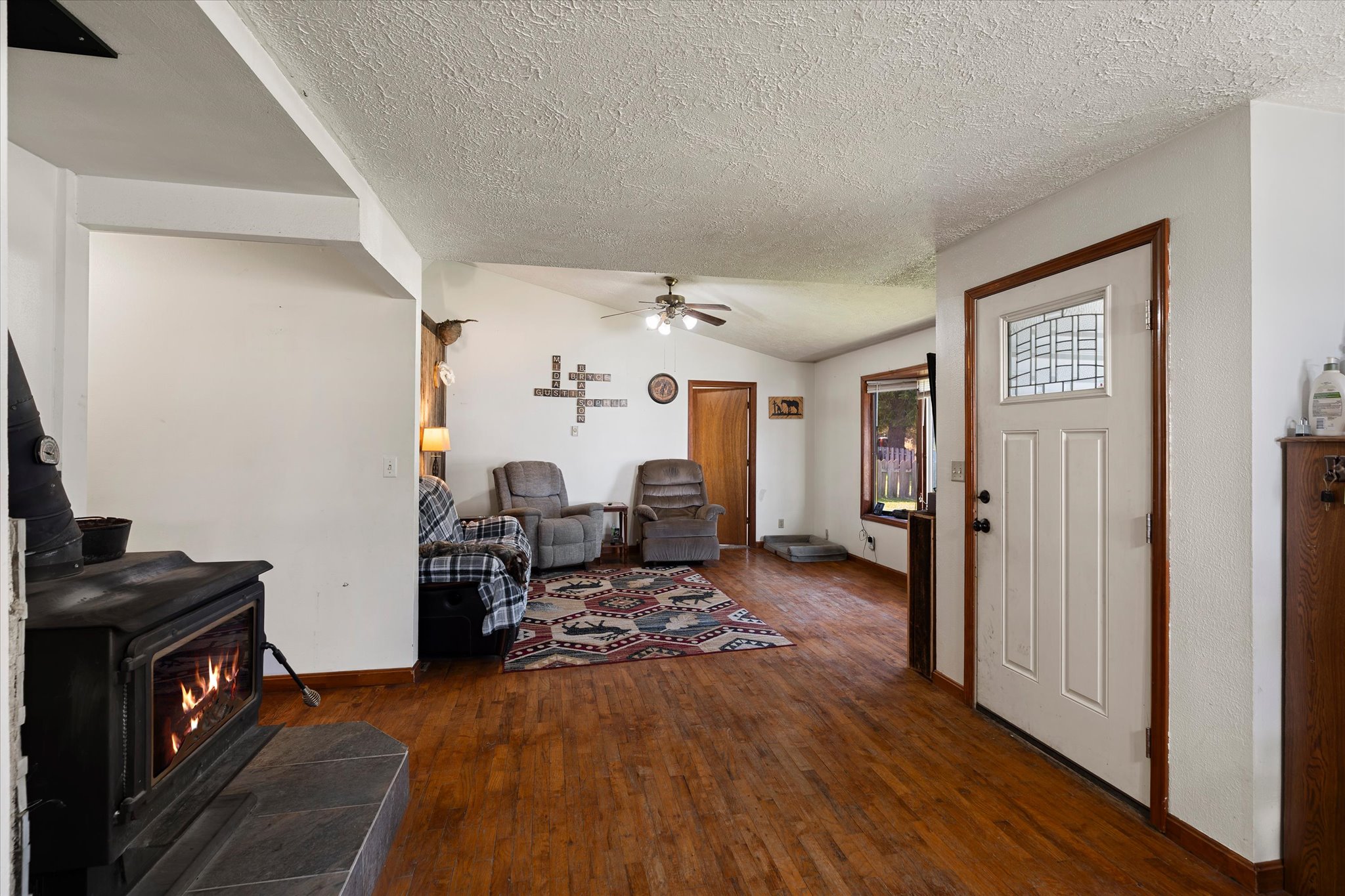 231 Glendora Avenue Property Photo 4