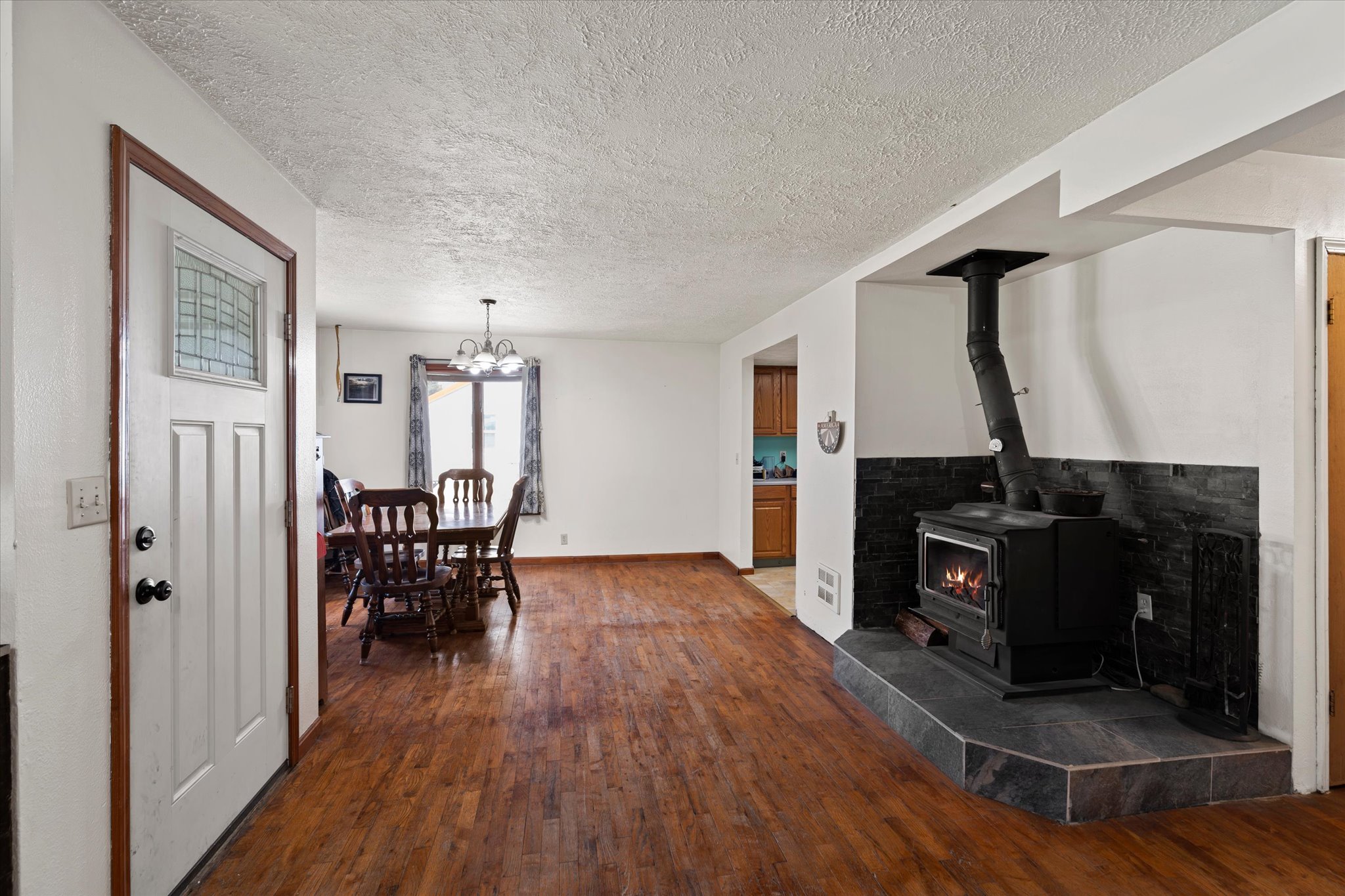 231 Glendora Avenue Property Photo 7