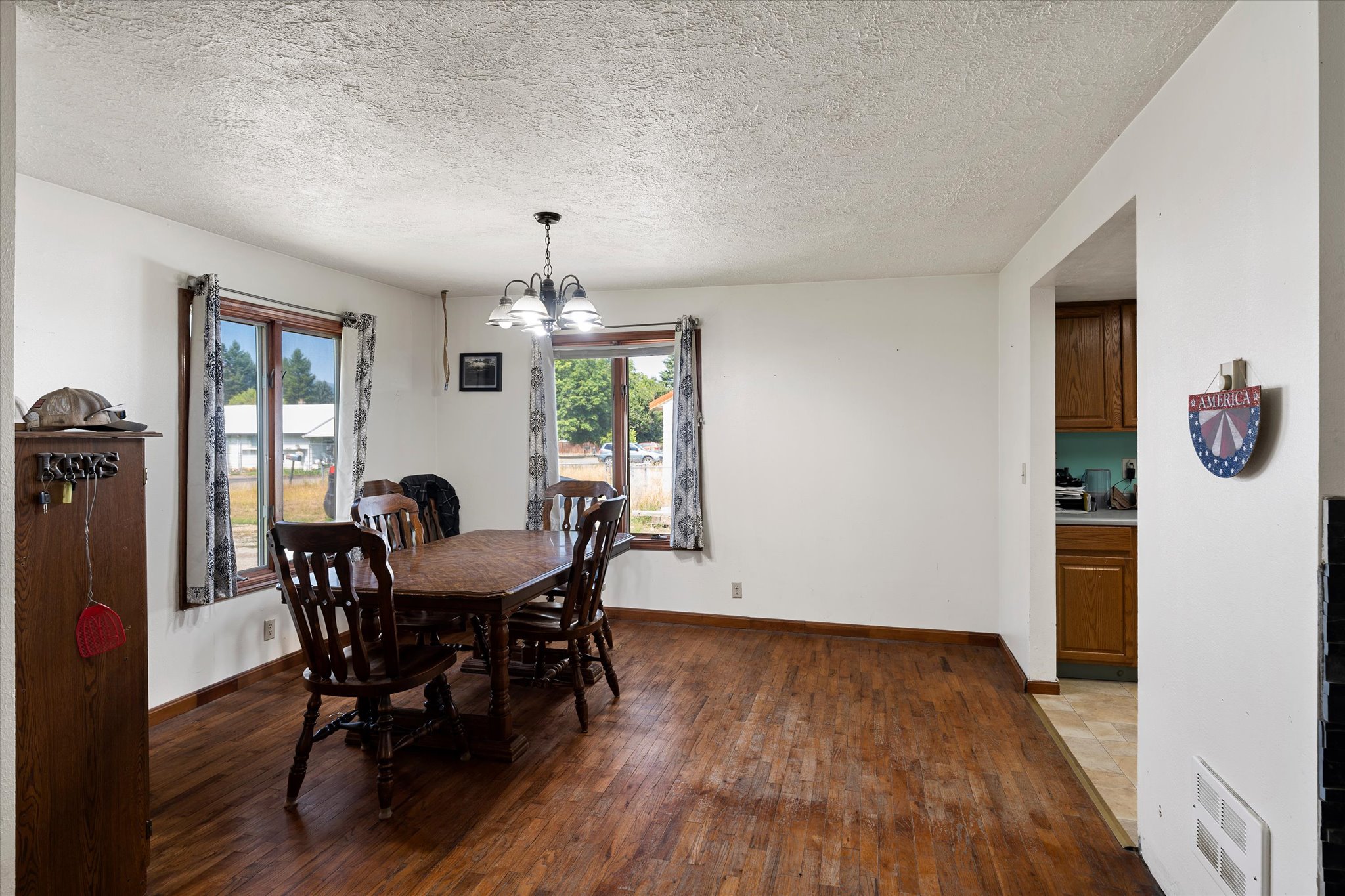 231 Glendora Avenue Property Photo 8