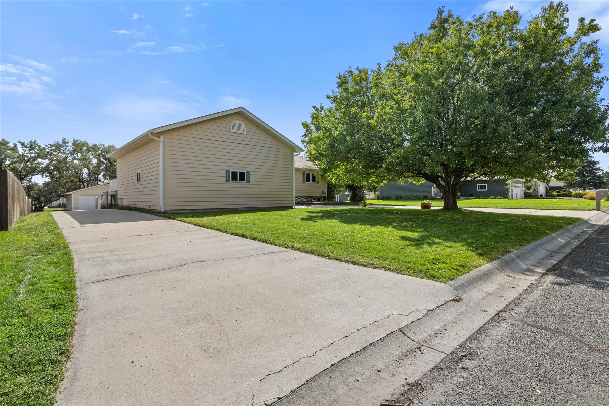 1375 Ranchview Road Property Photo 2