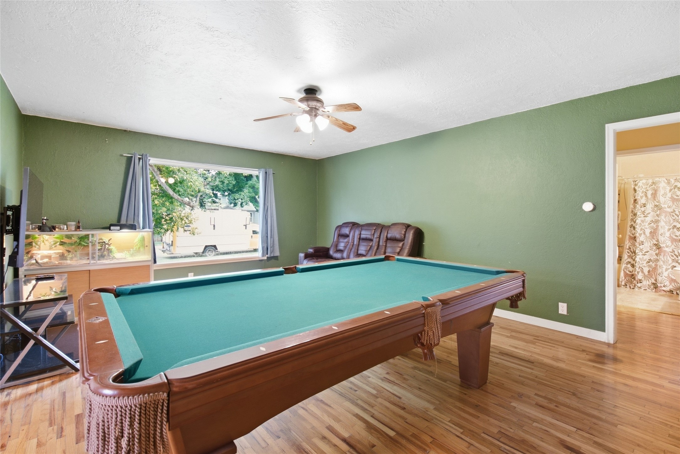 1327 4th Avenue E Property Photo 3