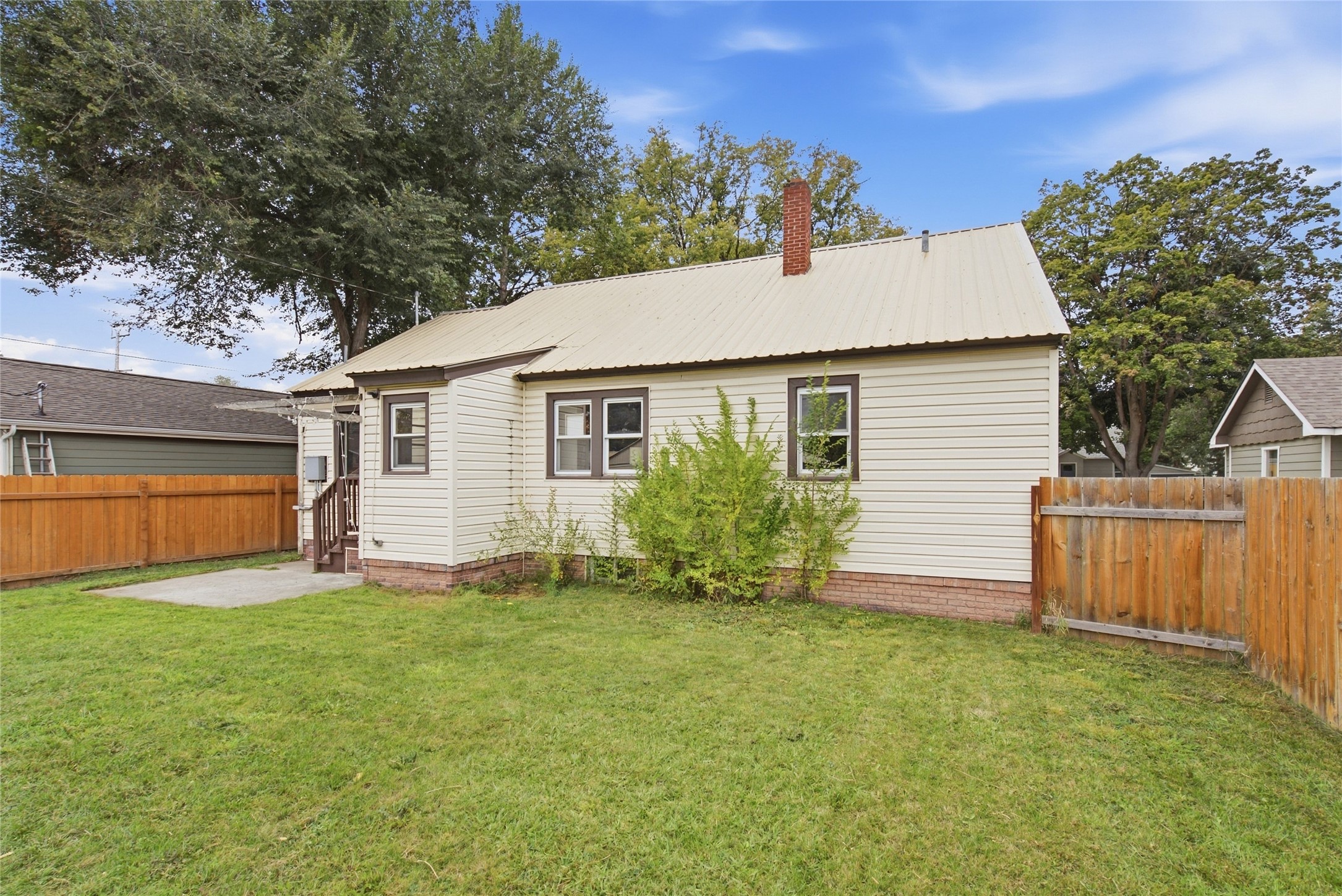 1327 4th Avenue E Property Photo 23