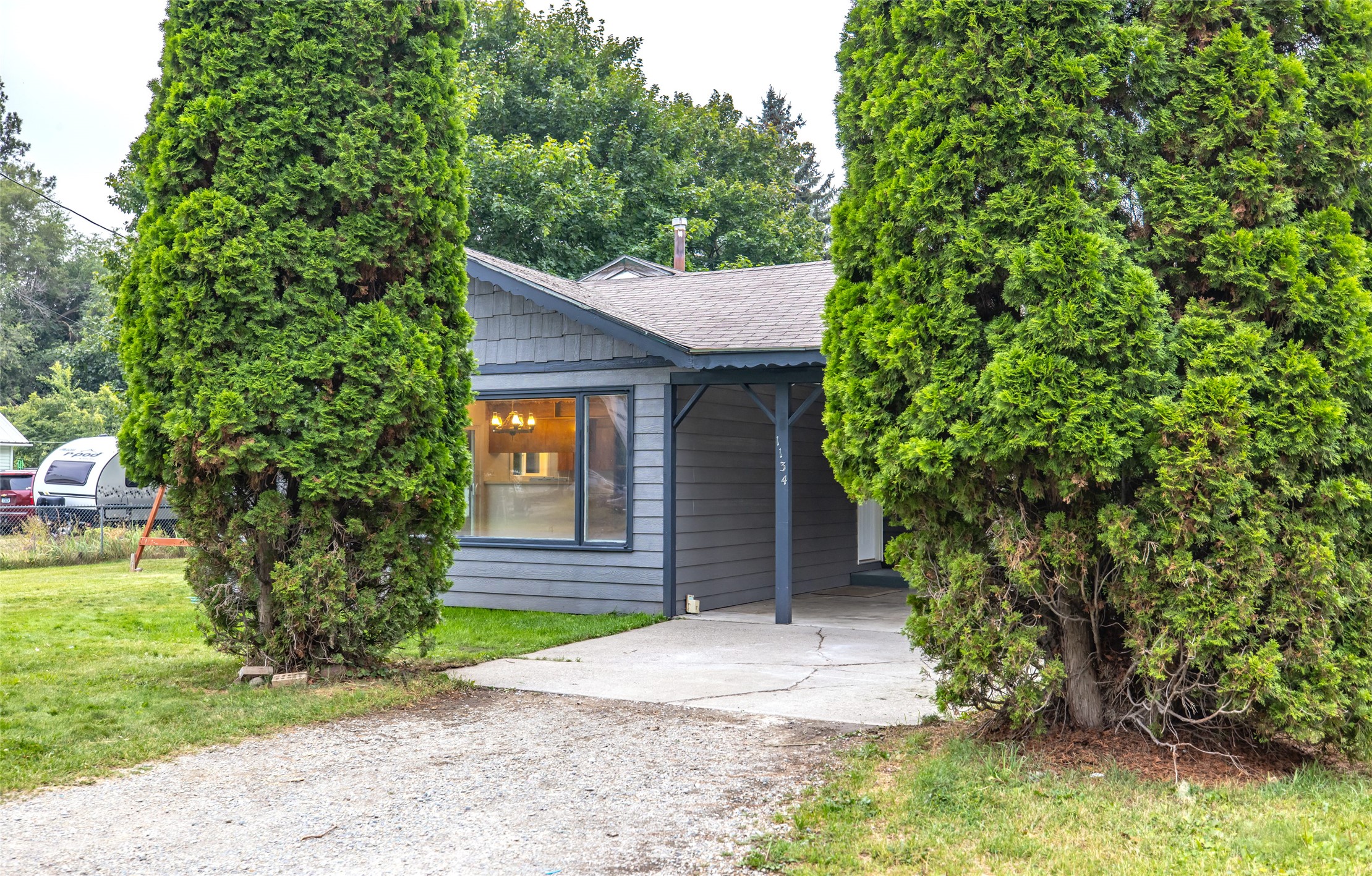 1134 3rd Avenue W Property Photo 4