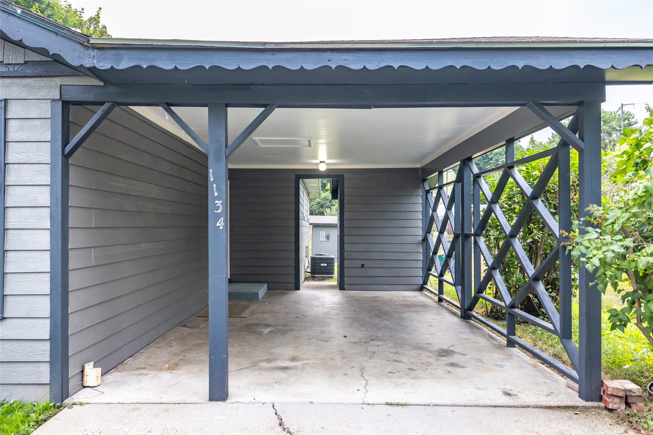 1134 3rd Avenue W Property Photo 5
