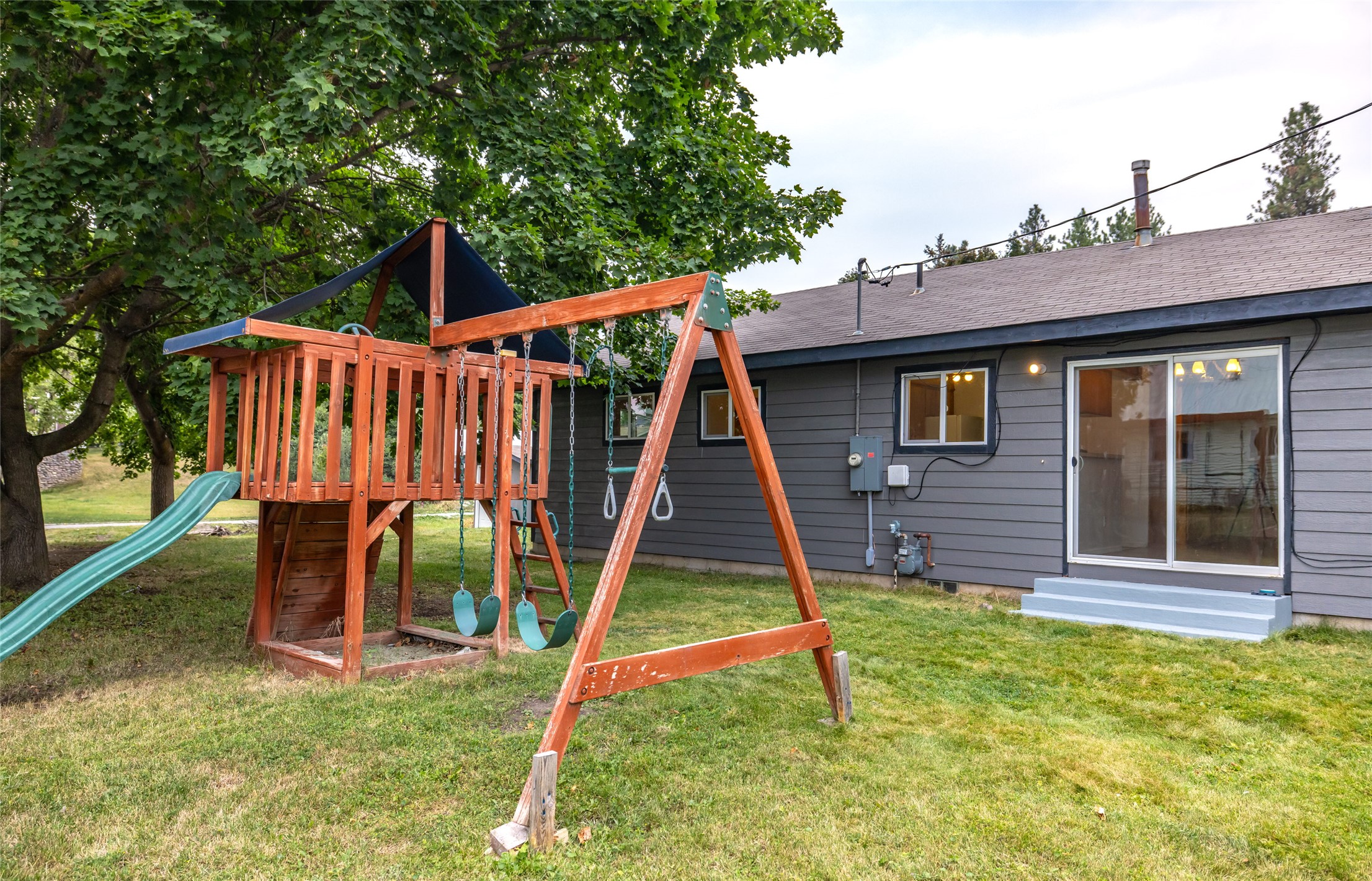 1134 3rd Avenue W Property Photo 9