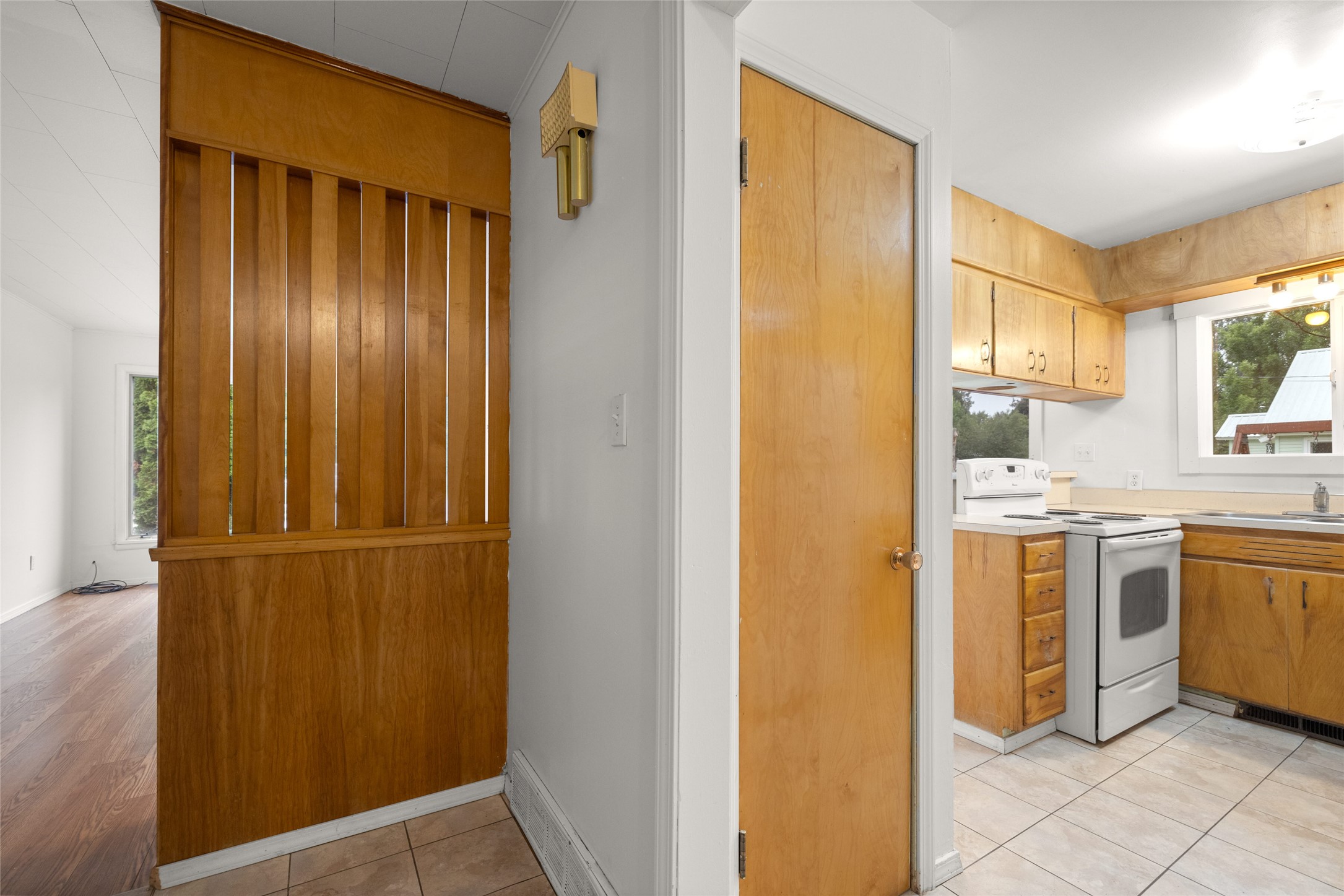 1134 3rd Avenue W Property Photo 38