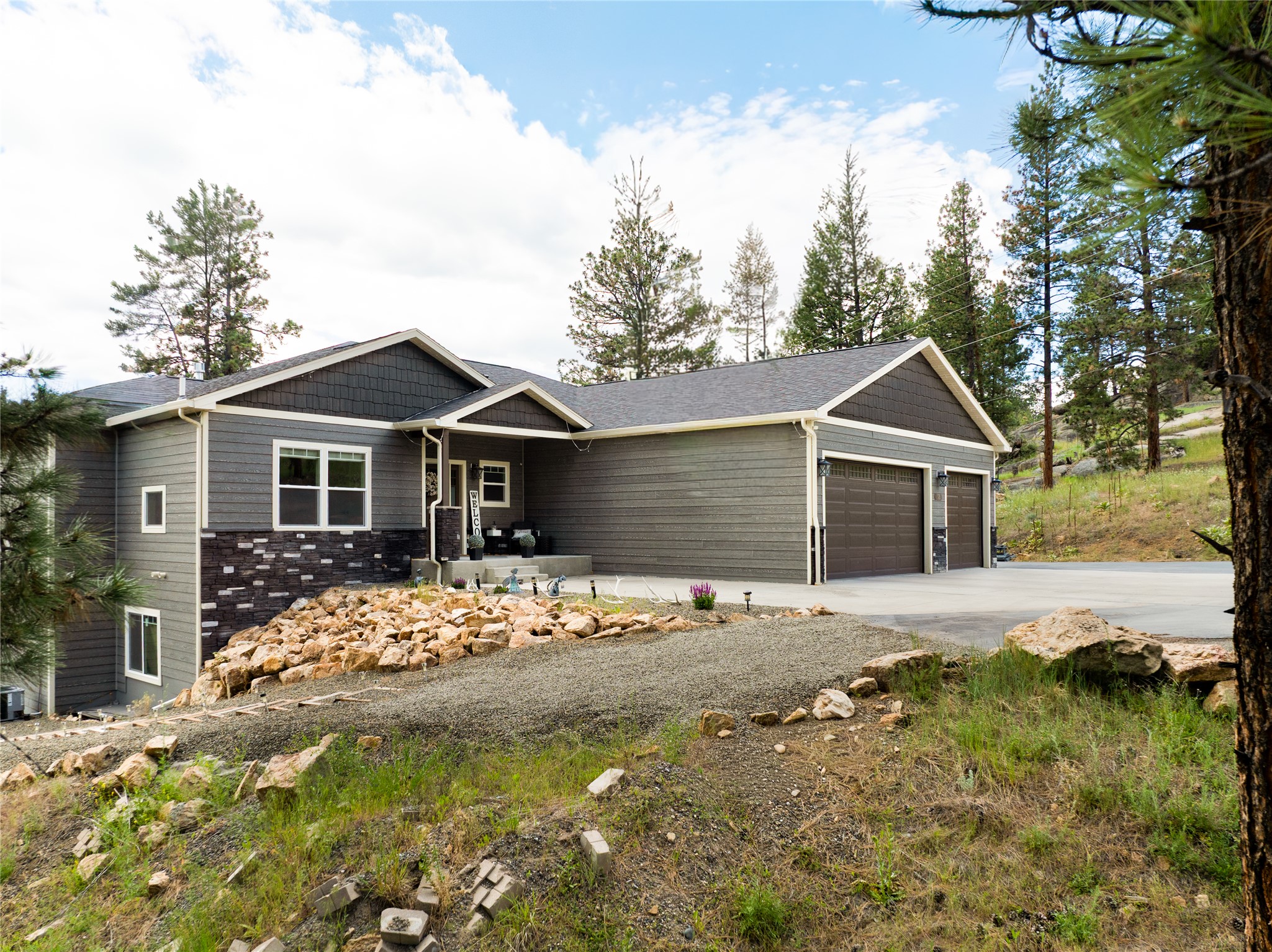 15 Rolling Stone Road Property Photo 1