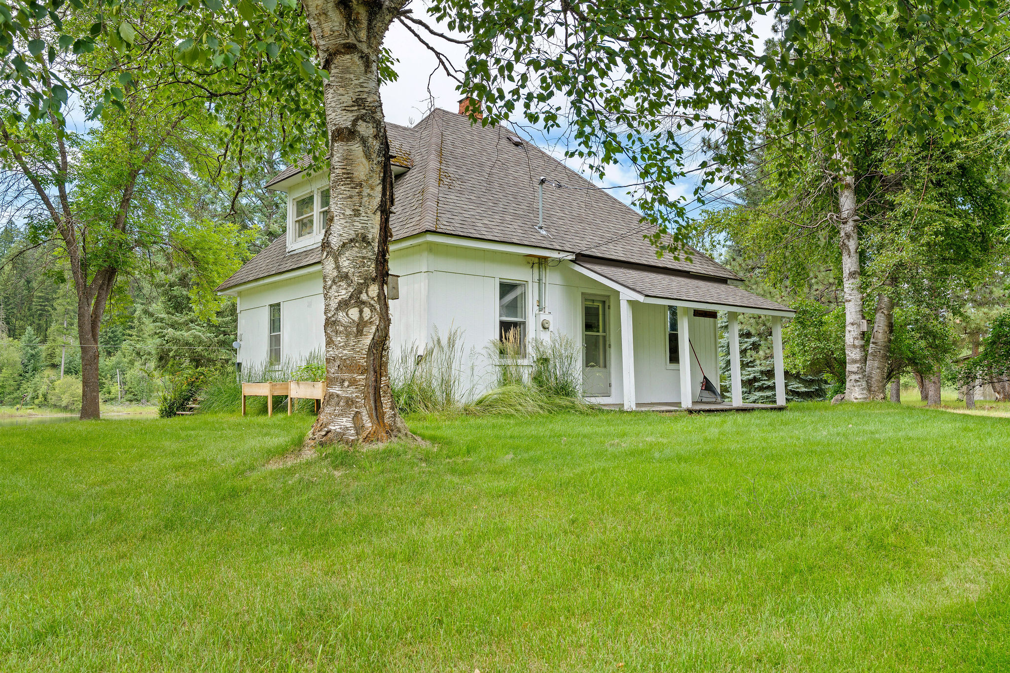 250 Swan Meadow Drive Property Photo 3