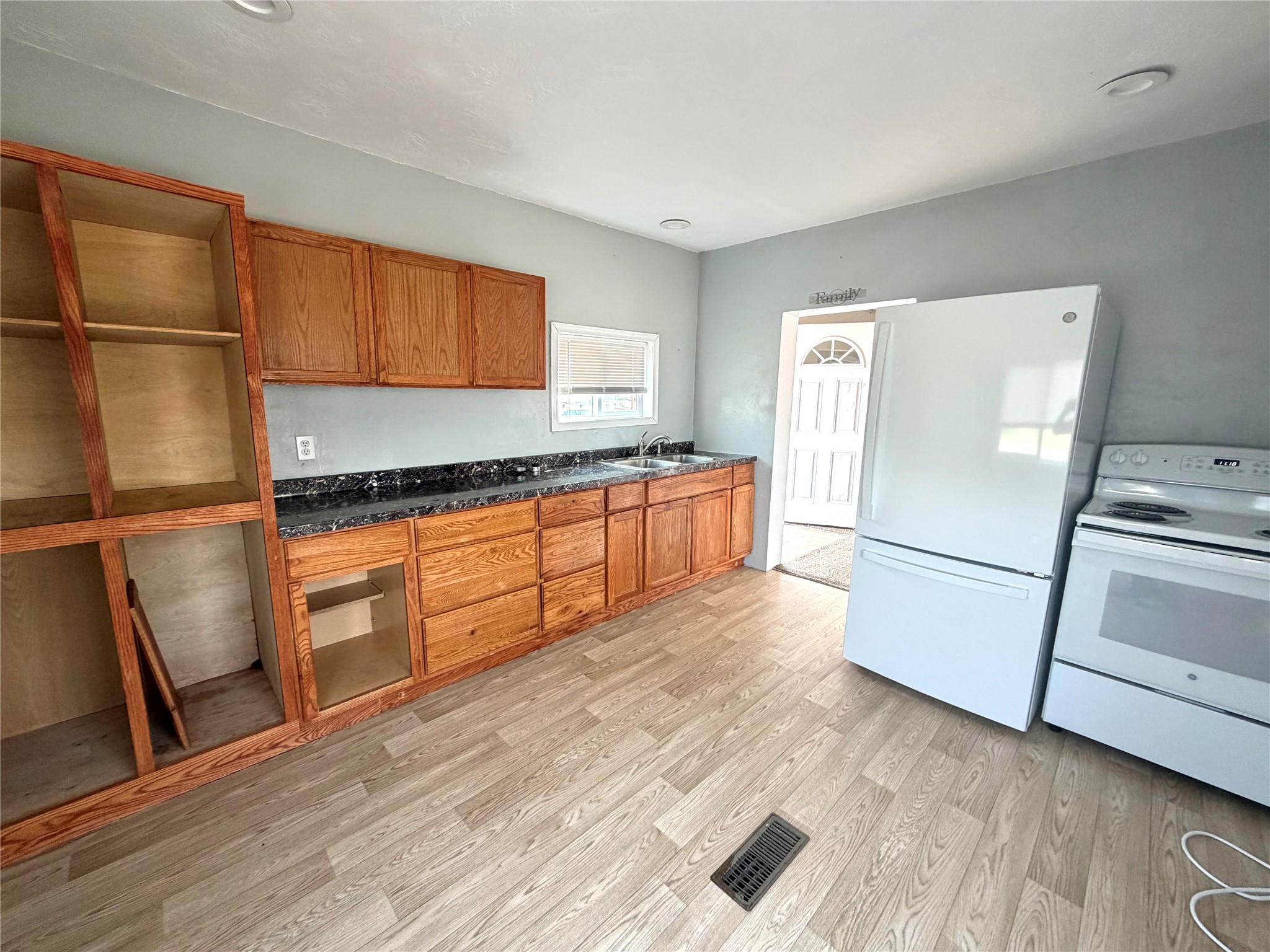 1319 Eisenhower Avenue Property Photo 4