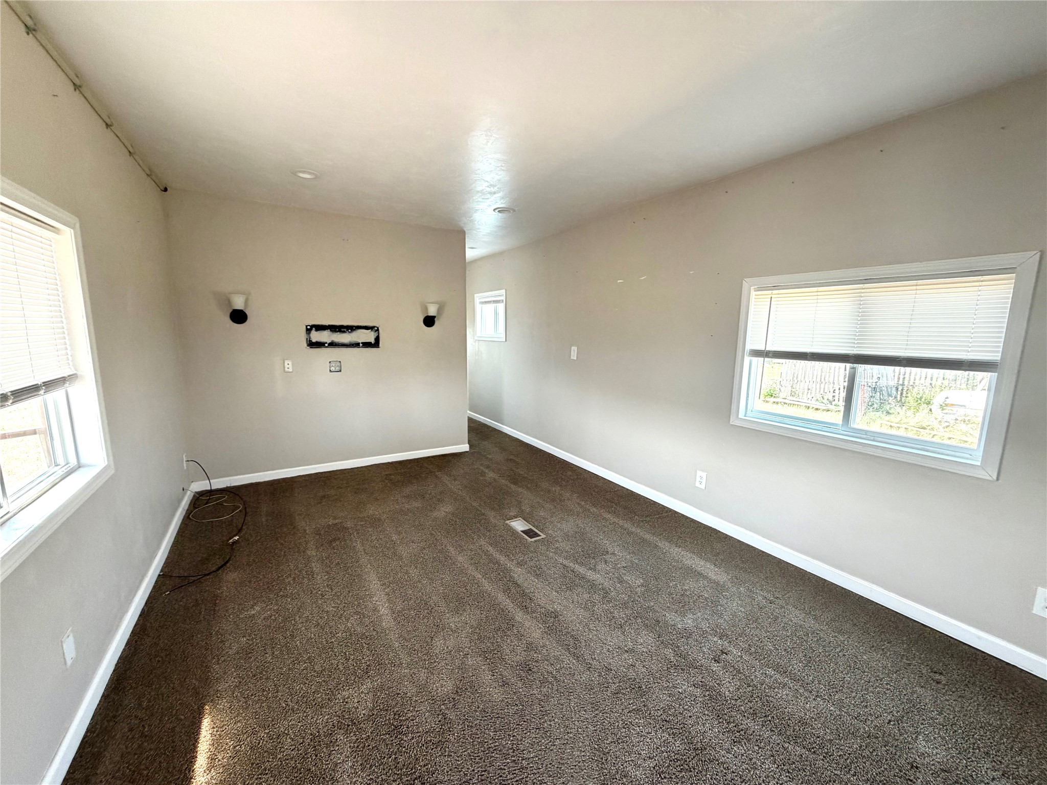 1319 Eisenhower Avenue Property Photo 9