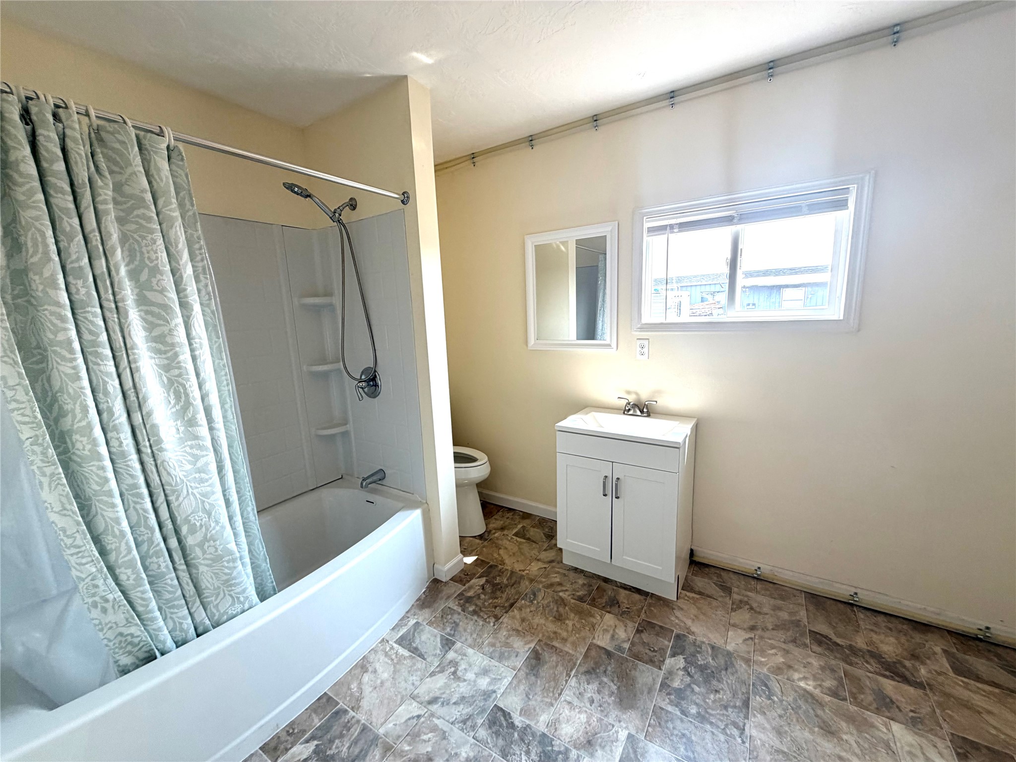 1319 Eisenhower Avenue Property Photo 12