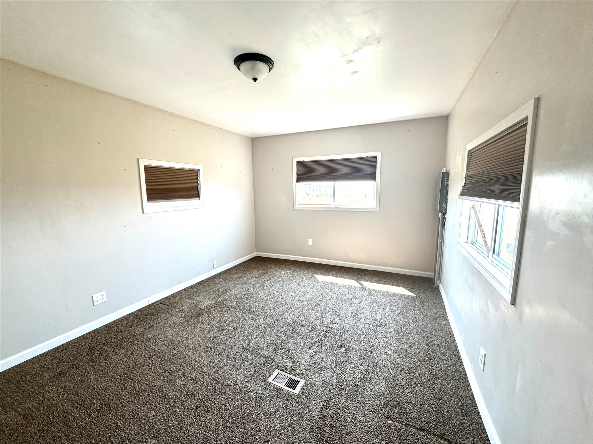1319 Eisenhower Avenue Property Photo 16