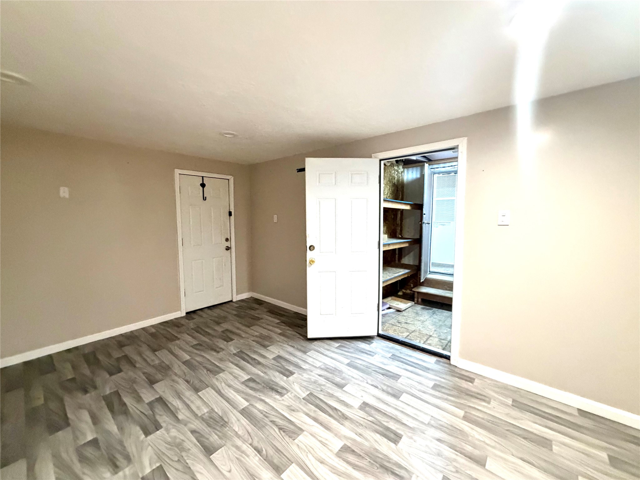 1319 Eisenhower Avenue N Property Photo 19