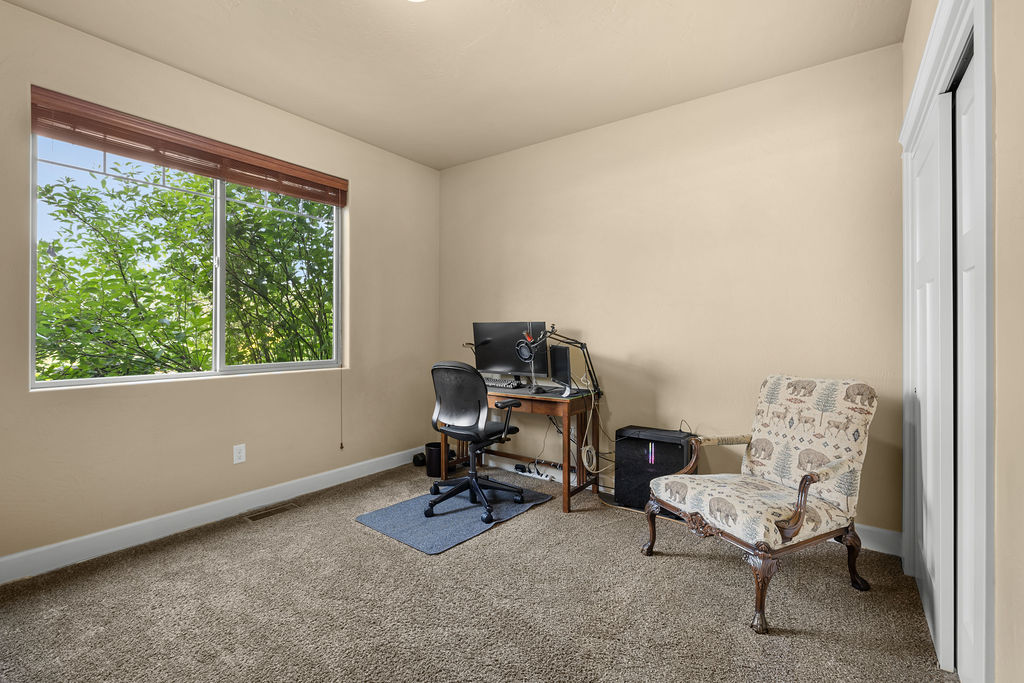 26 Logan Way Property Photo 28