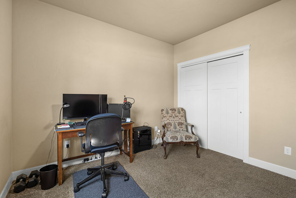 26 Logan Way Property Photo 29