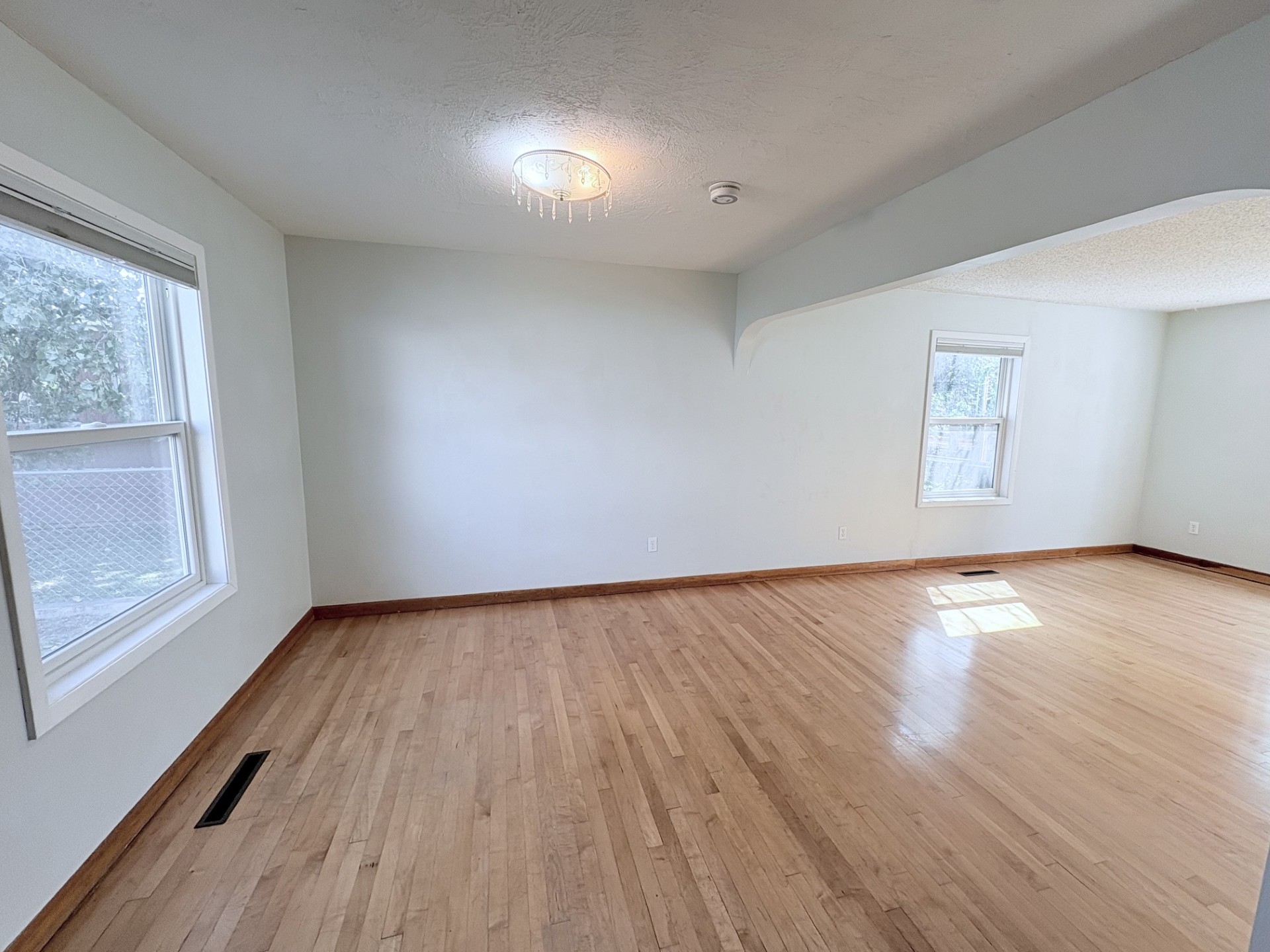 319 1st Street E Property Photo 9