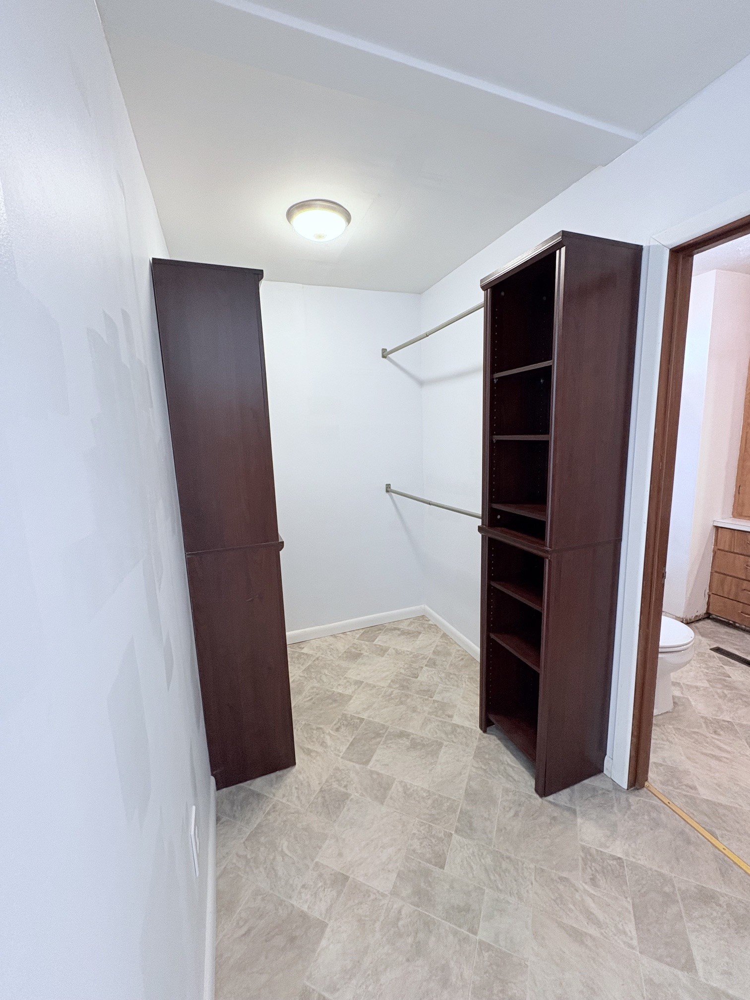 319 1st Street E Property Photo 17