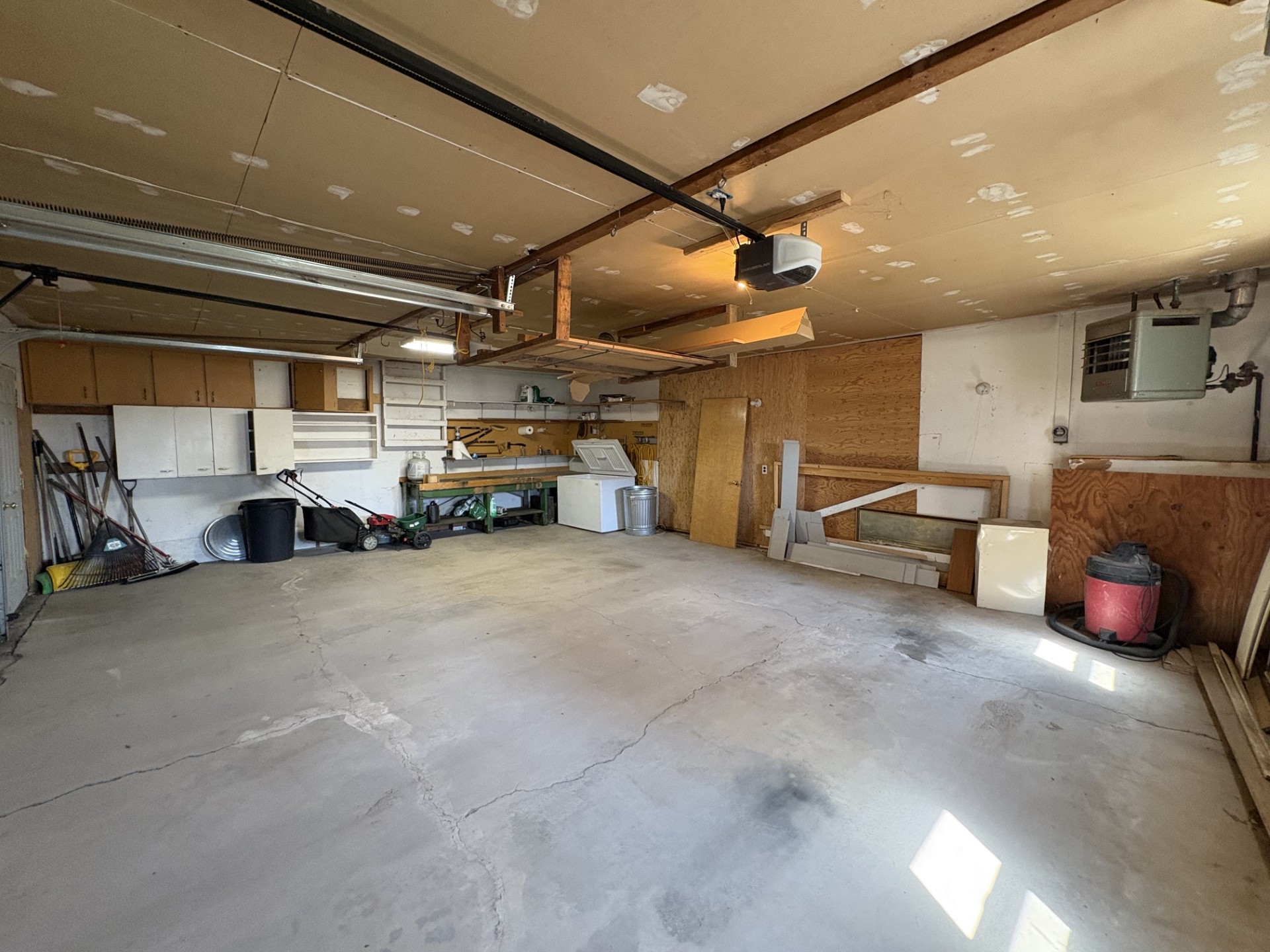 319 1st Street E Property Photo 30