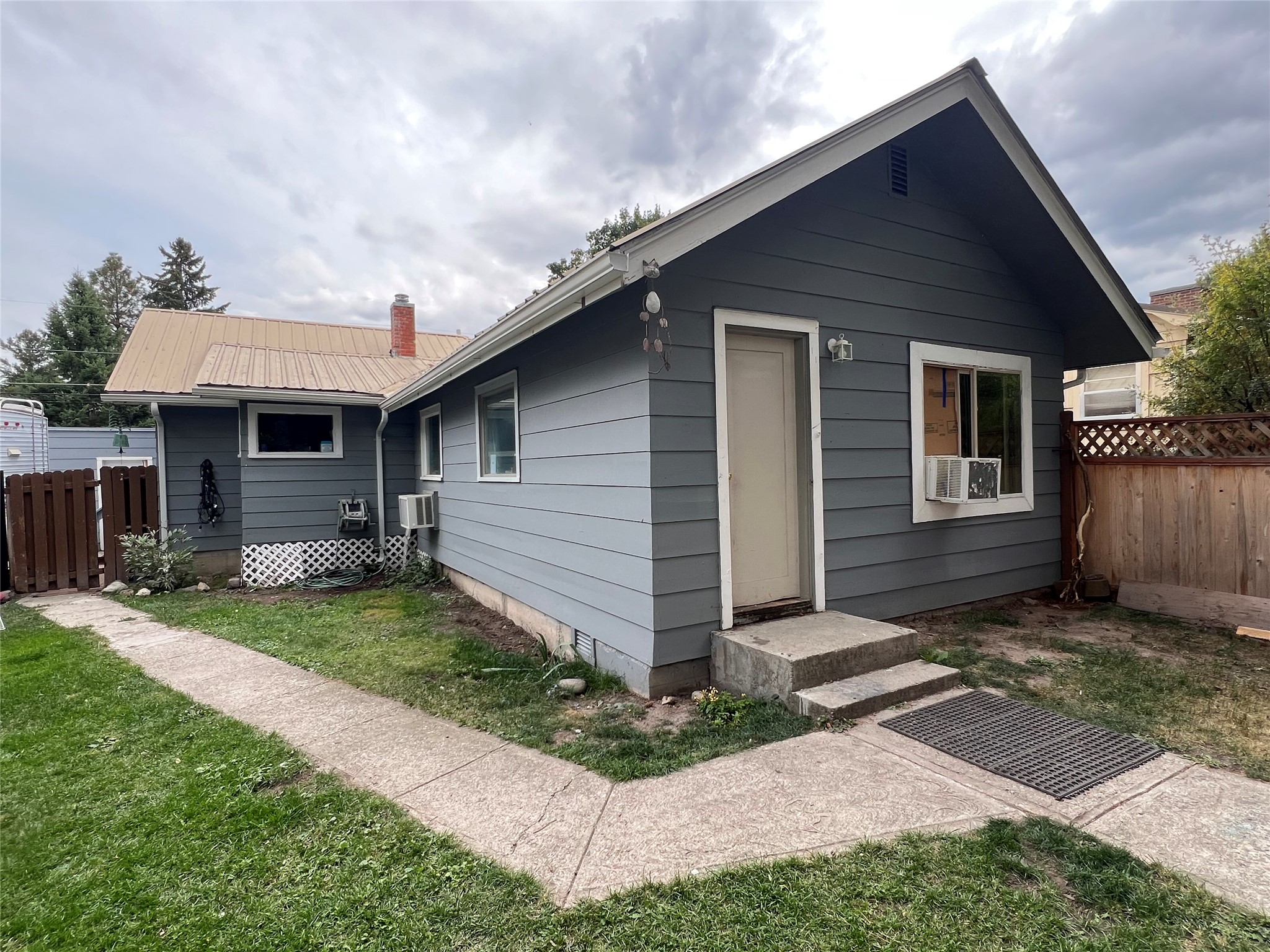 1305 4th Avenue E Property Photo 1