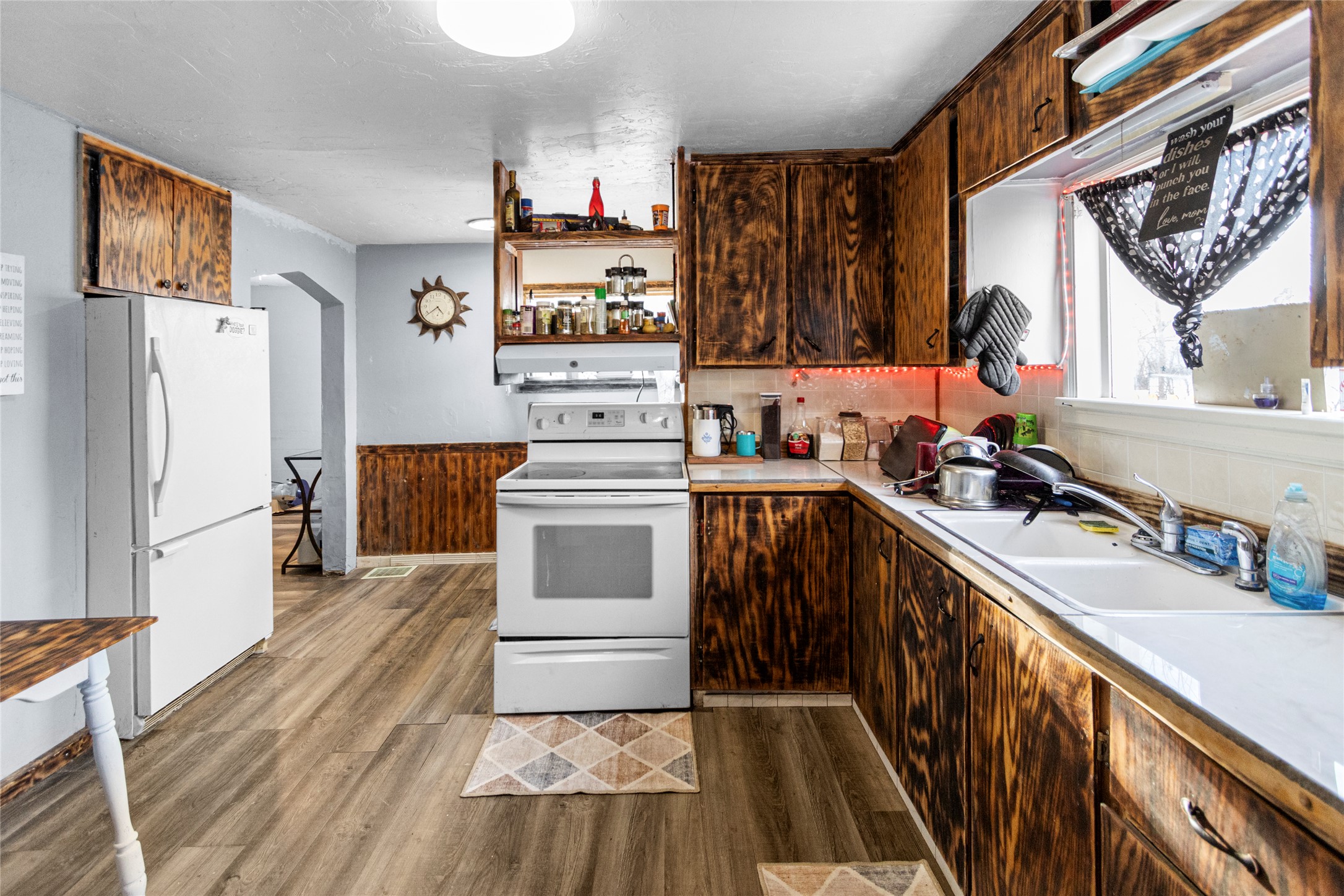 1305 4th Avenue E Property Photo 2