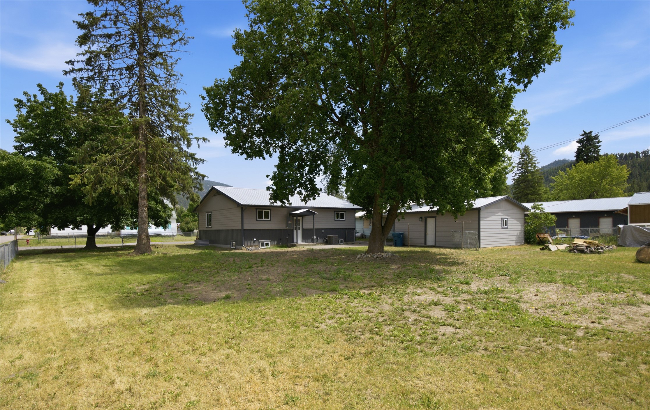 303 Spruce Street Property Photo 28