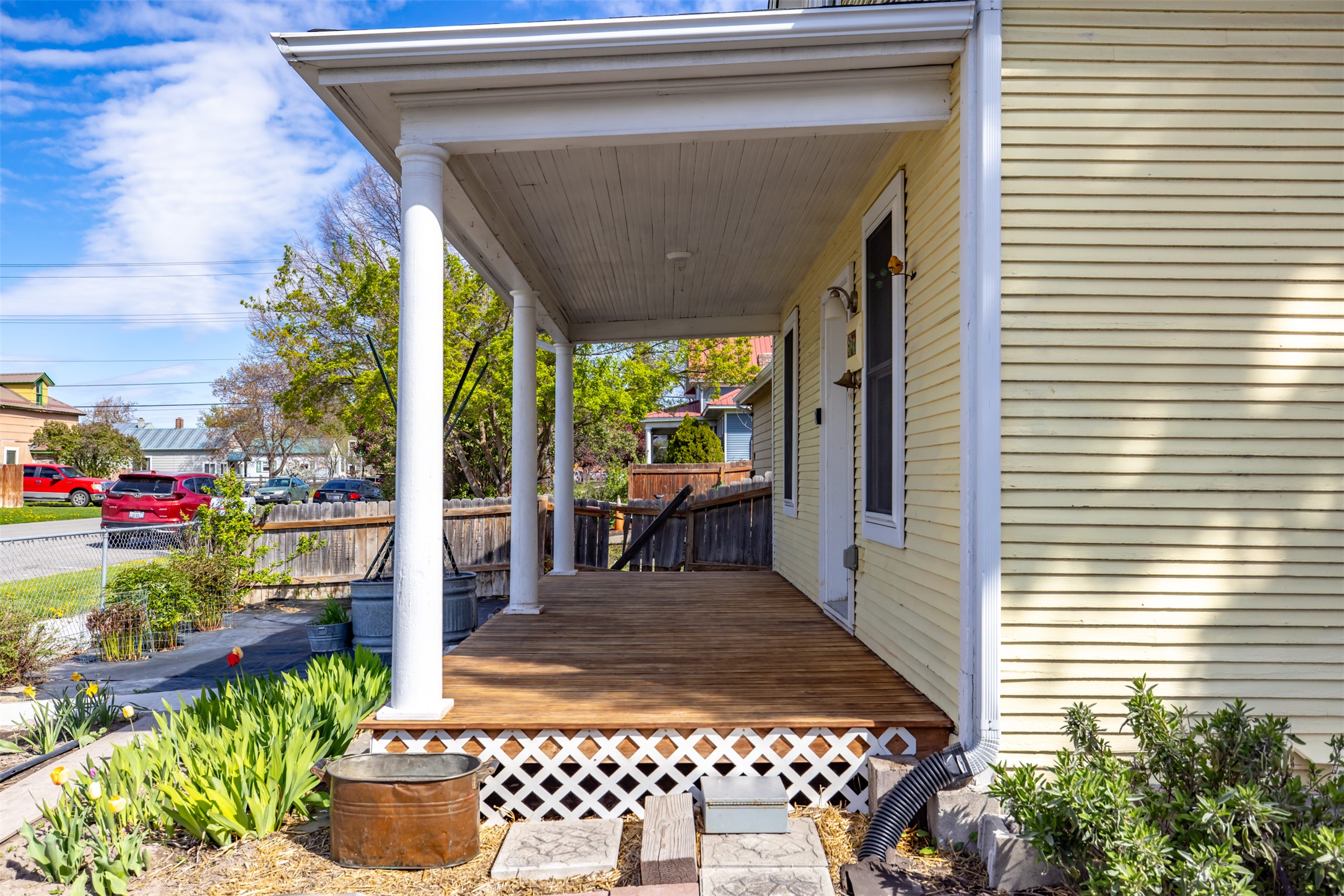 927 4th Avenue W Property Photo 6