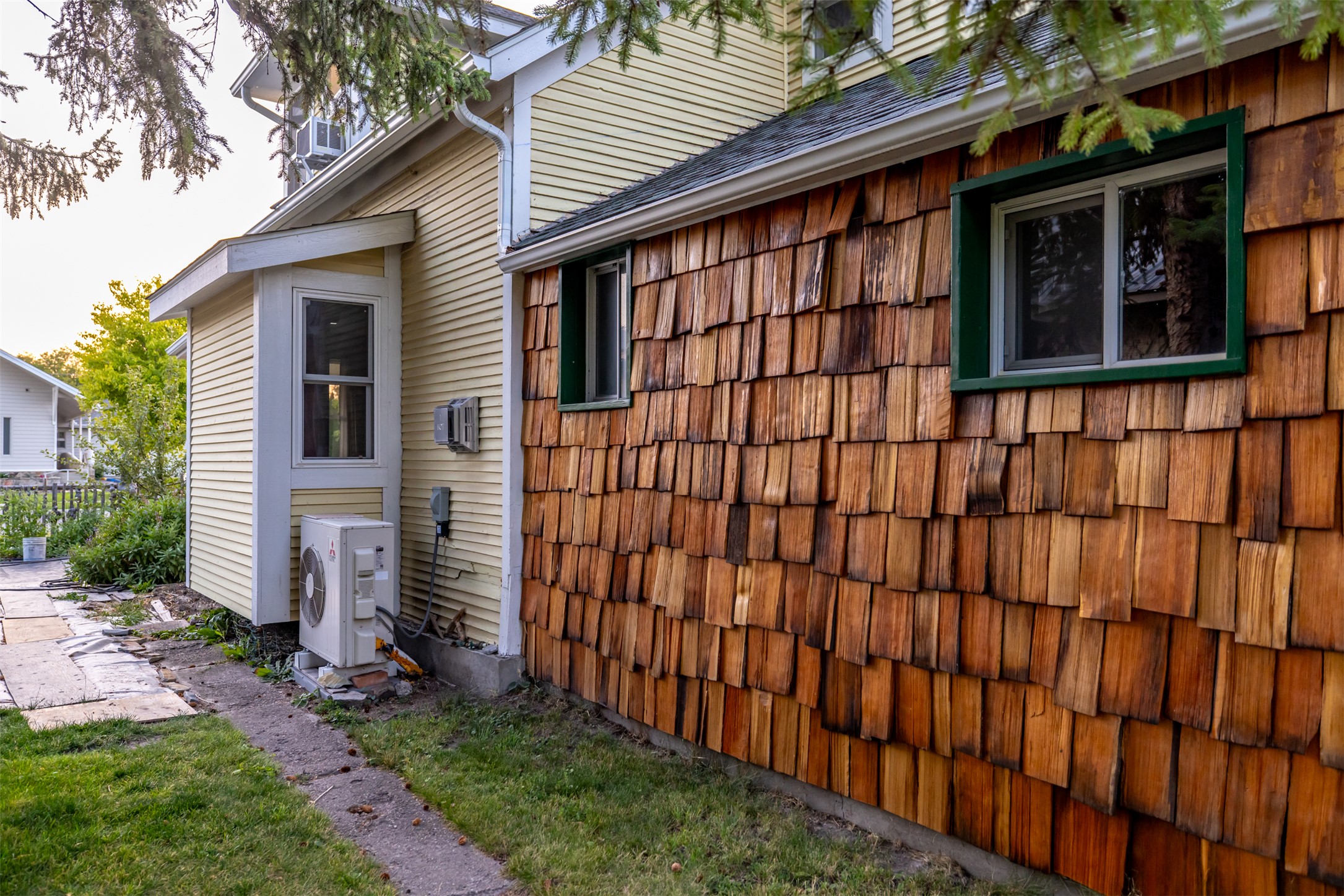 927 4th Avenue W Property Photo 8