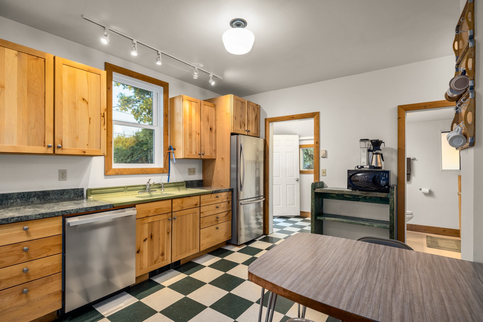 927 4th Avenue W Property Photo 28