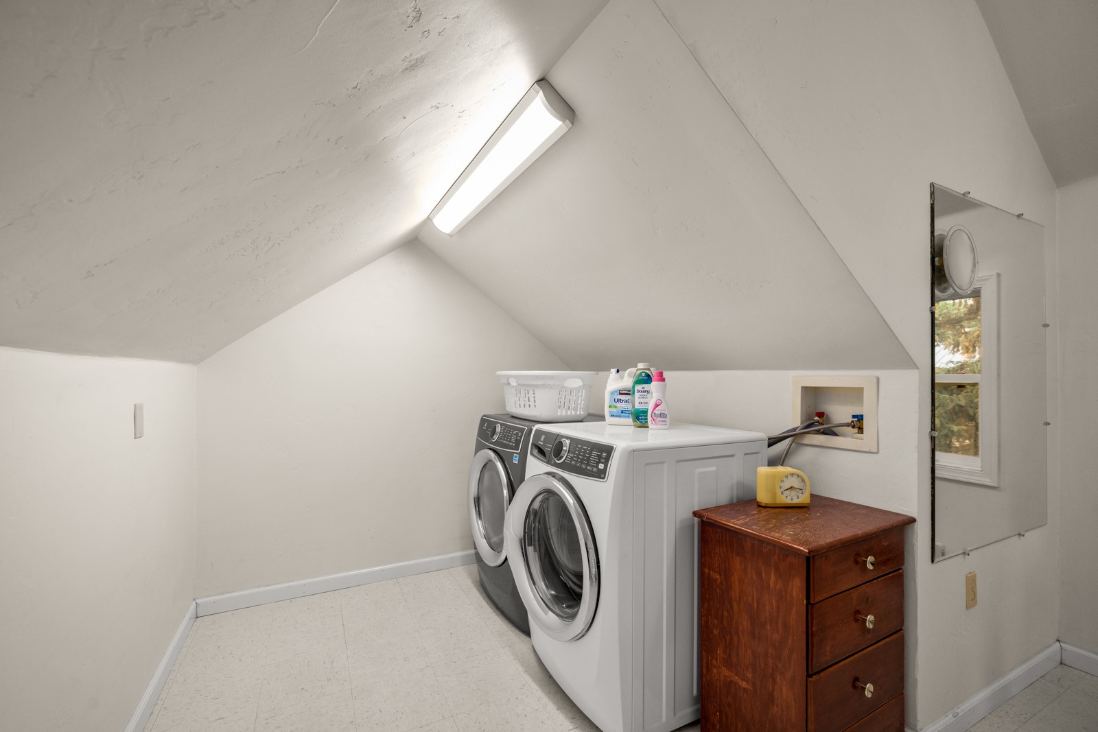 927 4th Avenue W Property Photo 37
