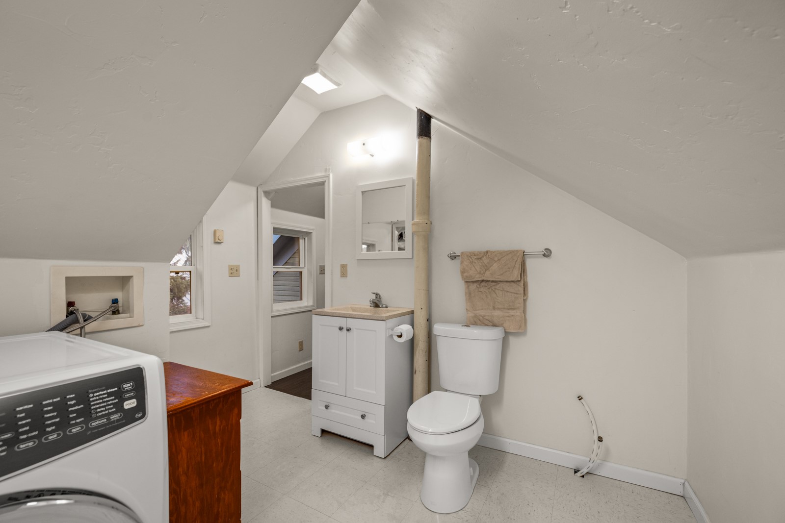 927 4th Avenue W Property Photo 38