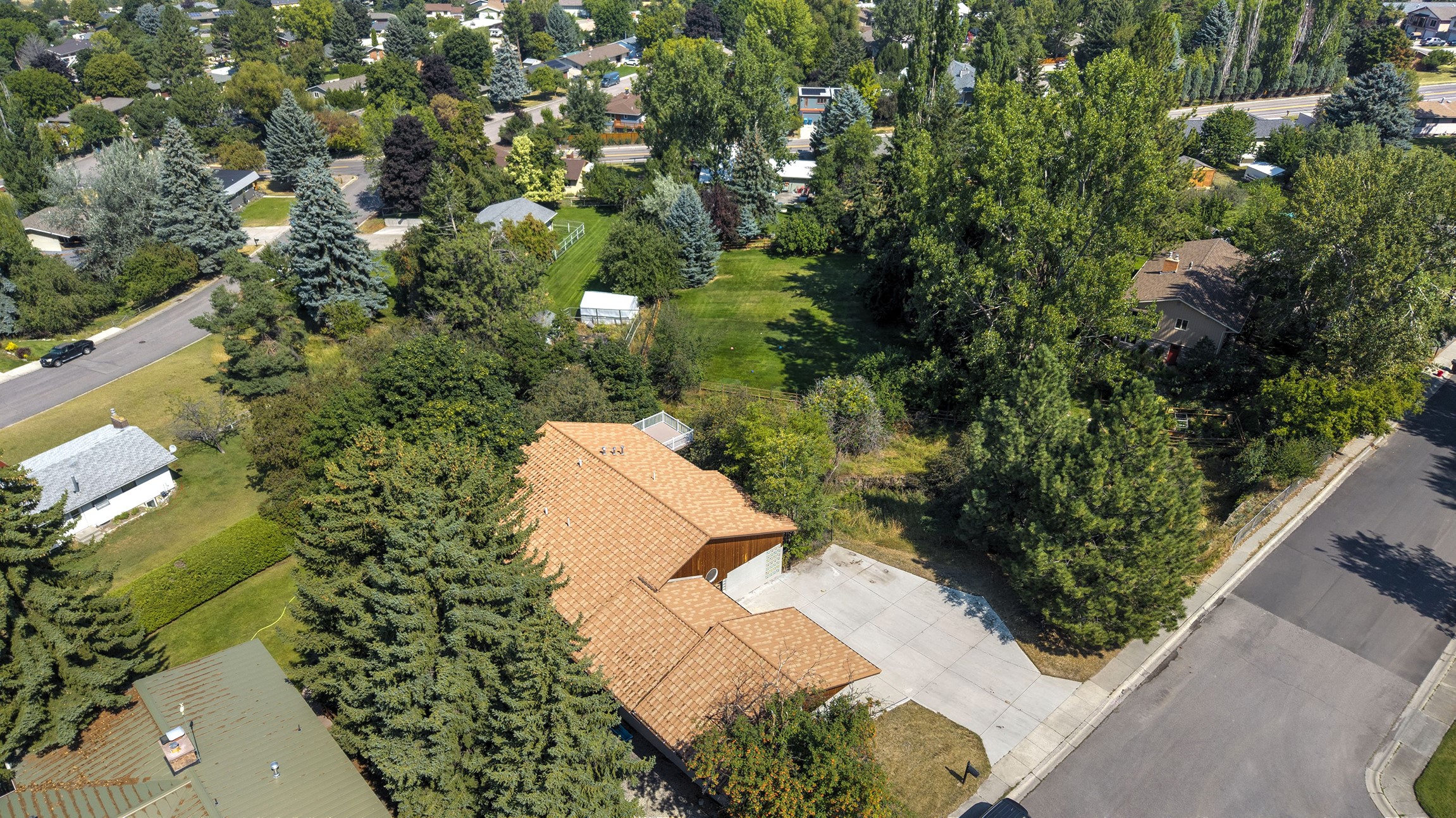 110 Rimrock Way Property Photo 4