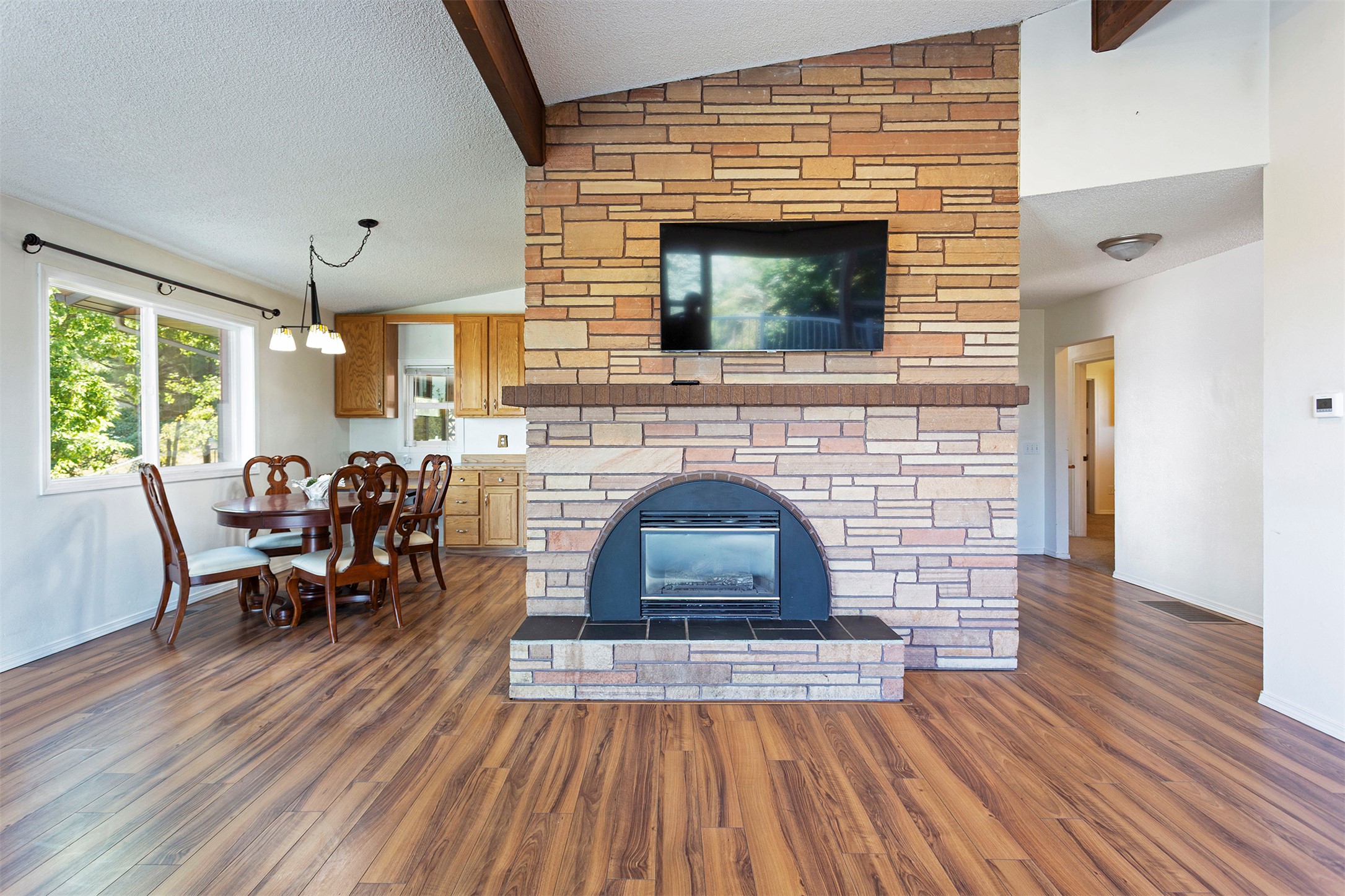 110 Rimrock Way Property Photo 14