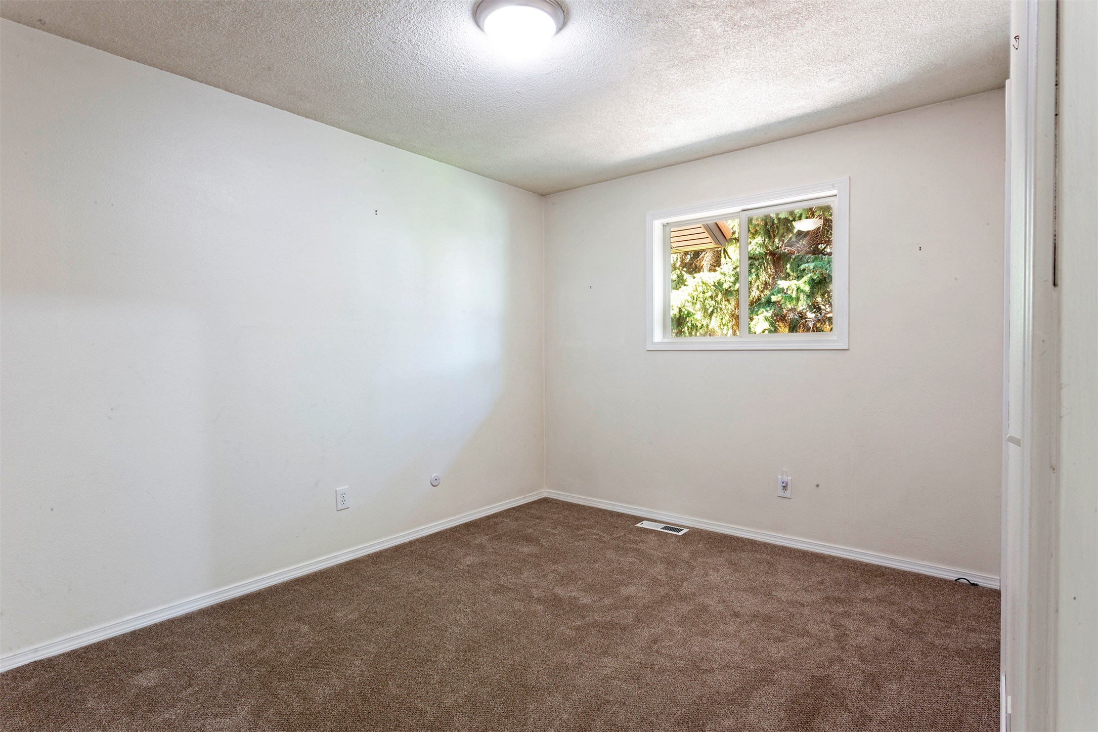 110 Rimrock Way Property Photo 25