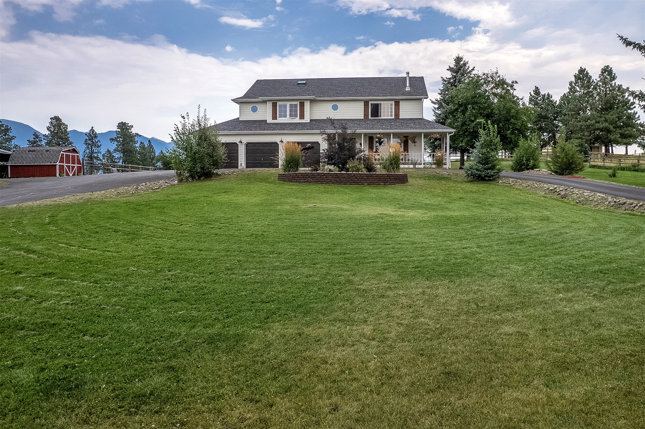 165 Moonlight Trail Property Photo 2