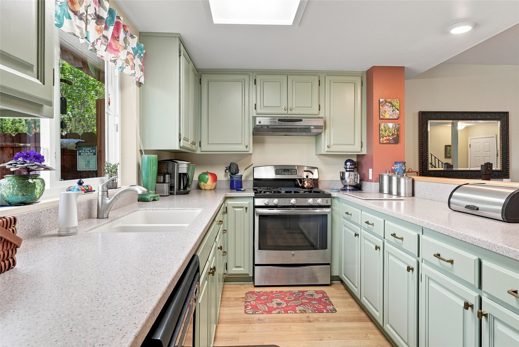 1170 Pine Street Property Photo 10
