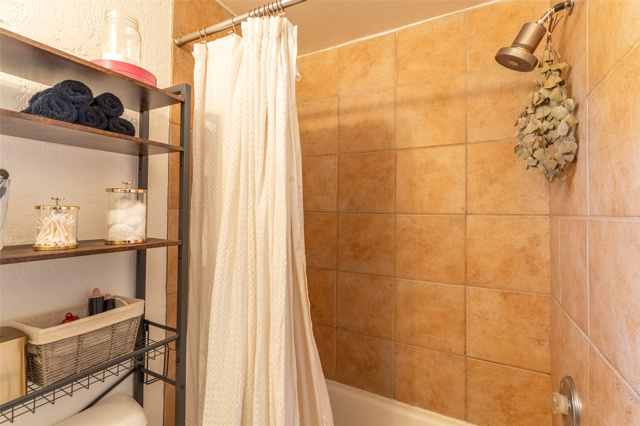 435 Park Avenue Property Photo 23