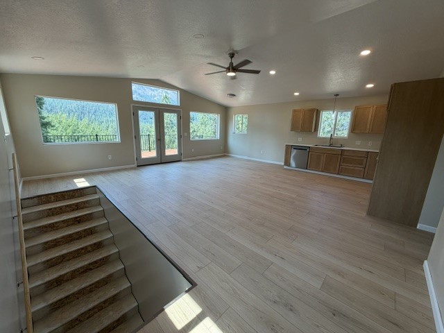 888 Riverbend Road Property Photo 6