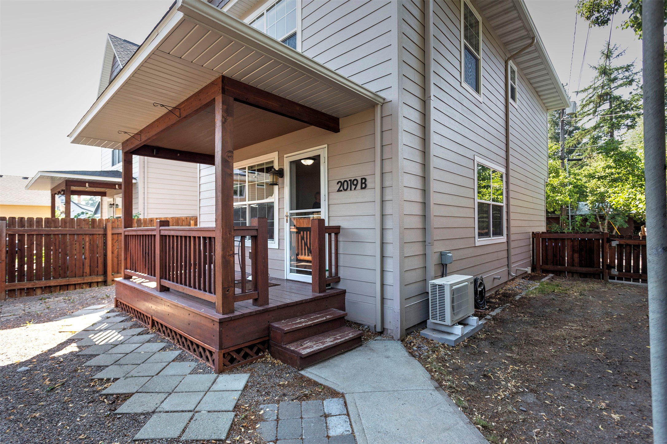 2019 S 7th Street B Property Photo 1