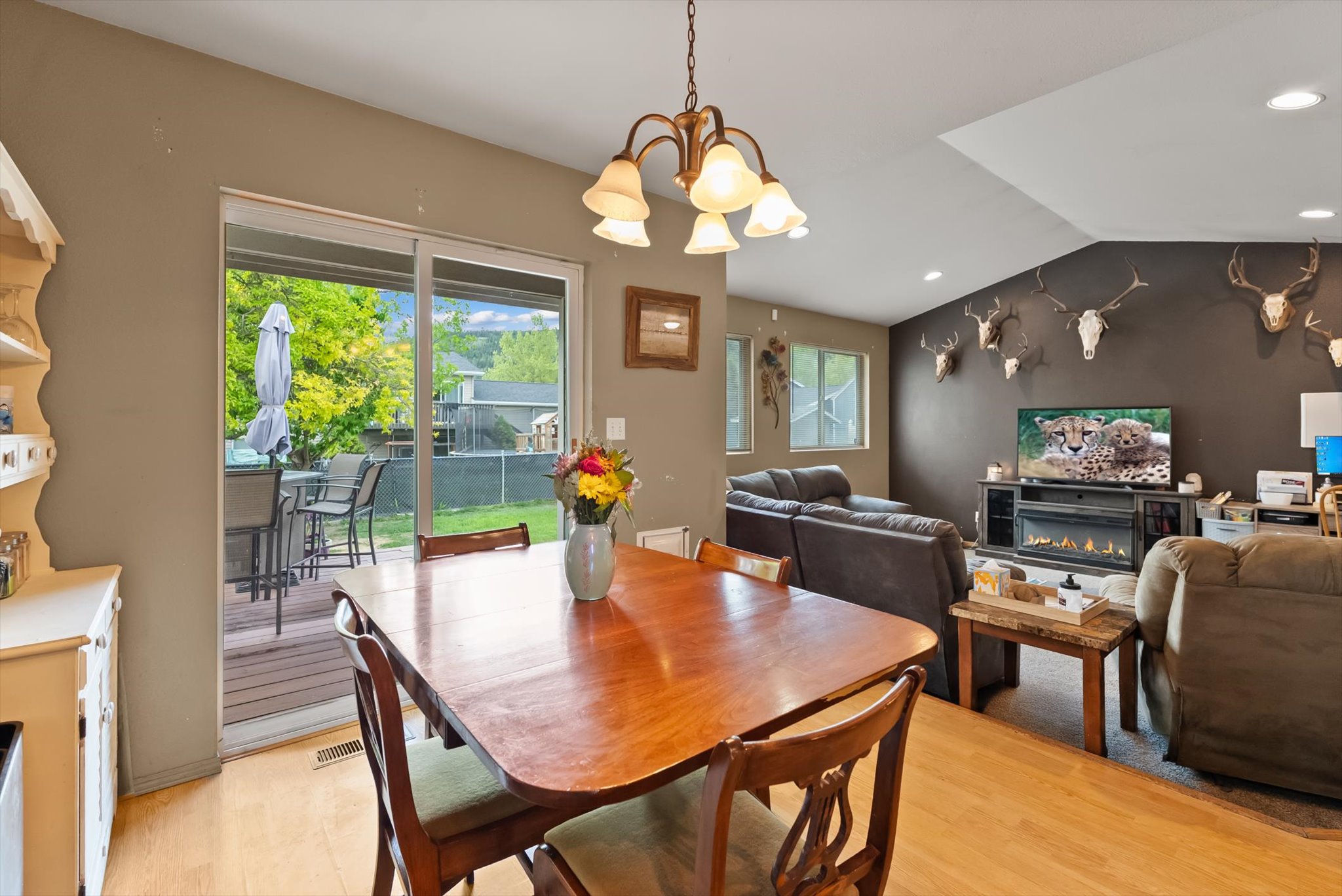 206 Phoenix Street Property Photo 8