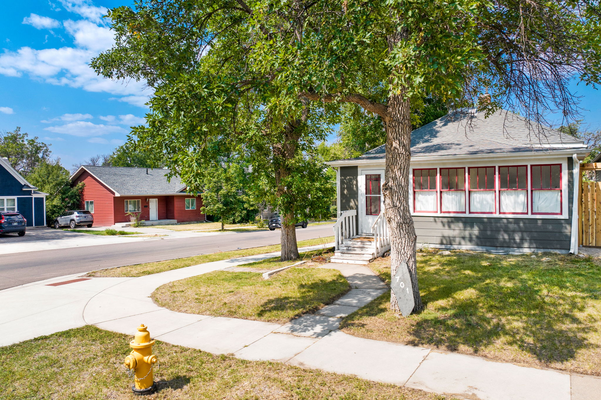 701 6th Avenue N Property Photo 1