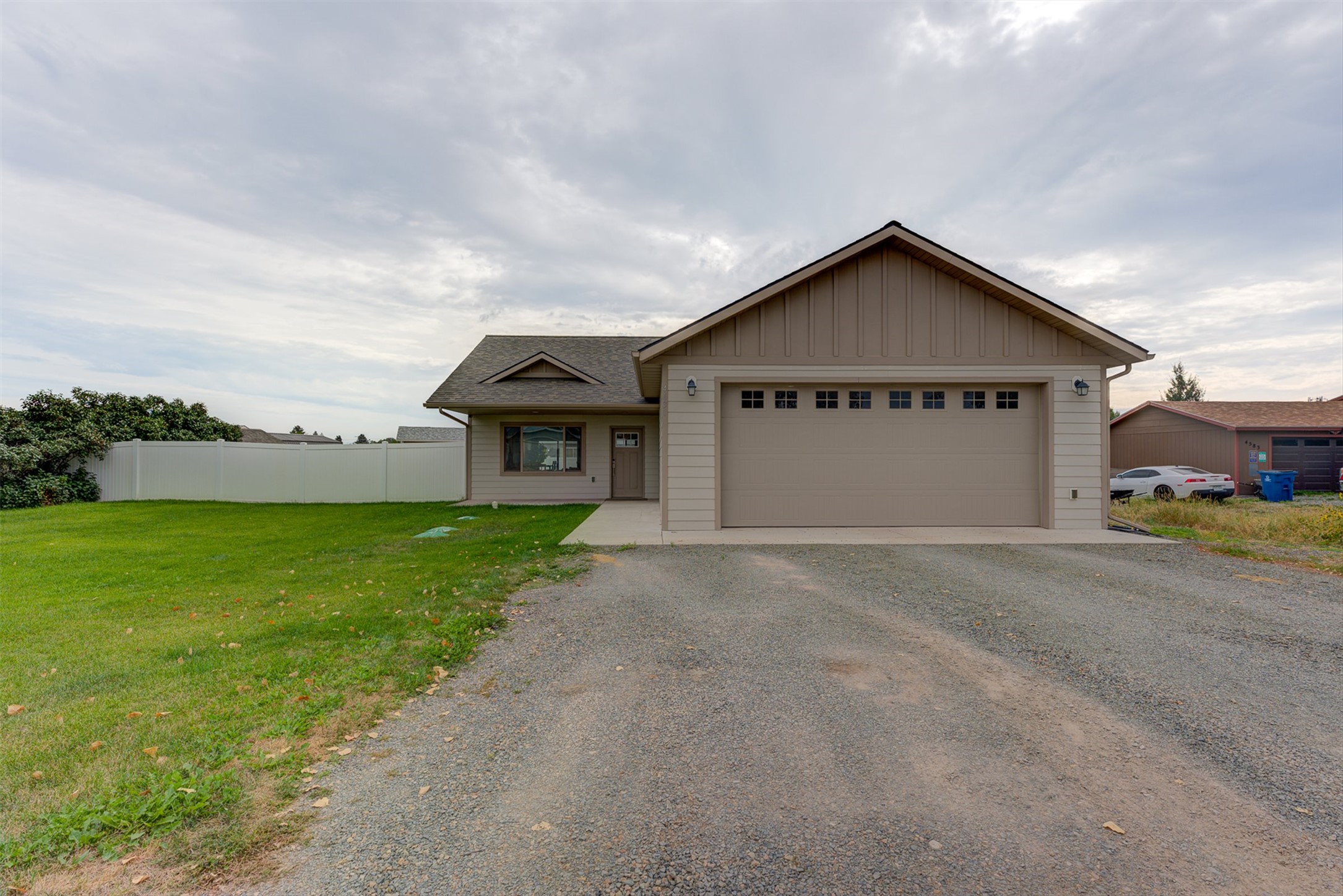 4631 Victoria Drive Property Photo 1