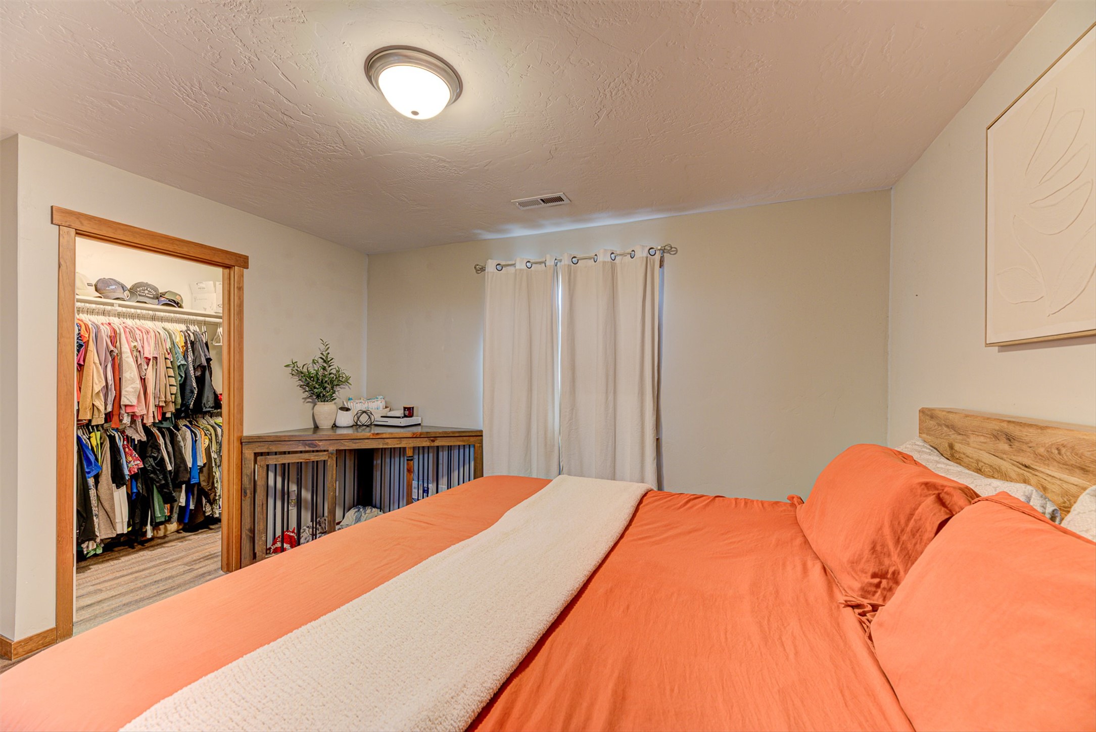 4631 Victoria Drive Property Photo 17